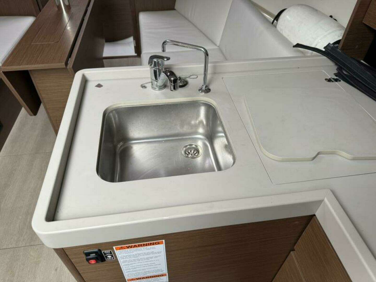 2024 Beneteau 34.1 - Image 16