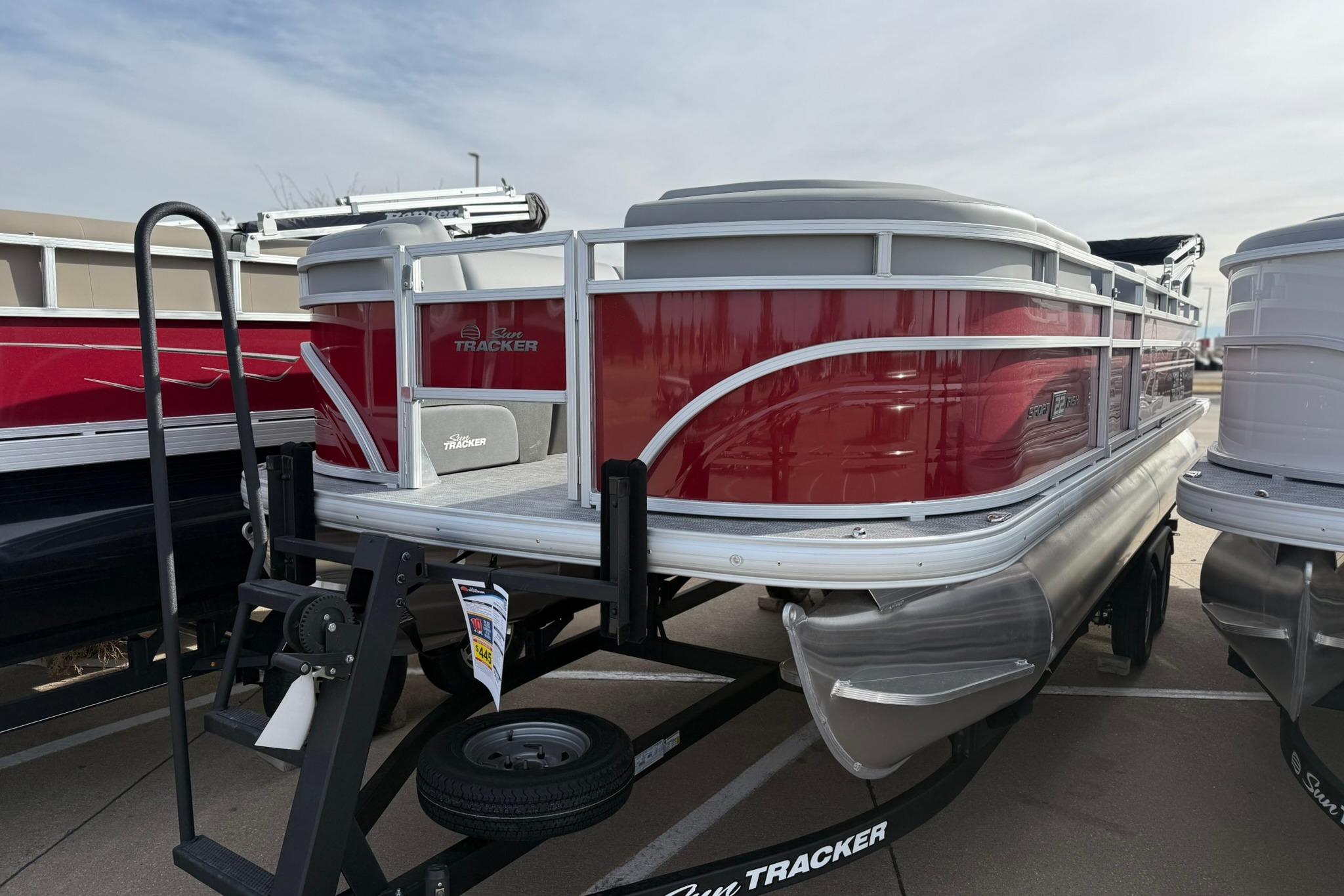 2026 Sun Tracker SportFish 22 DLX