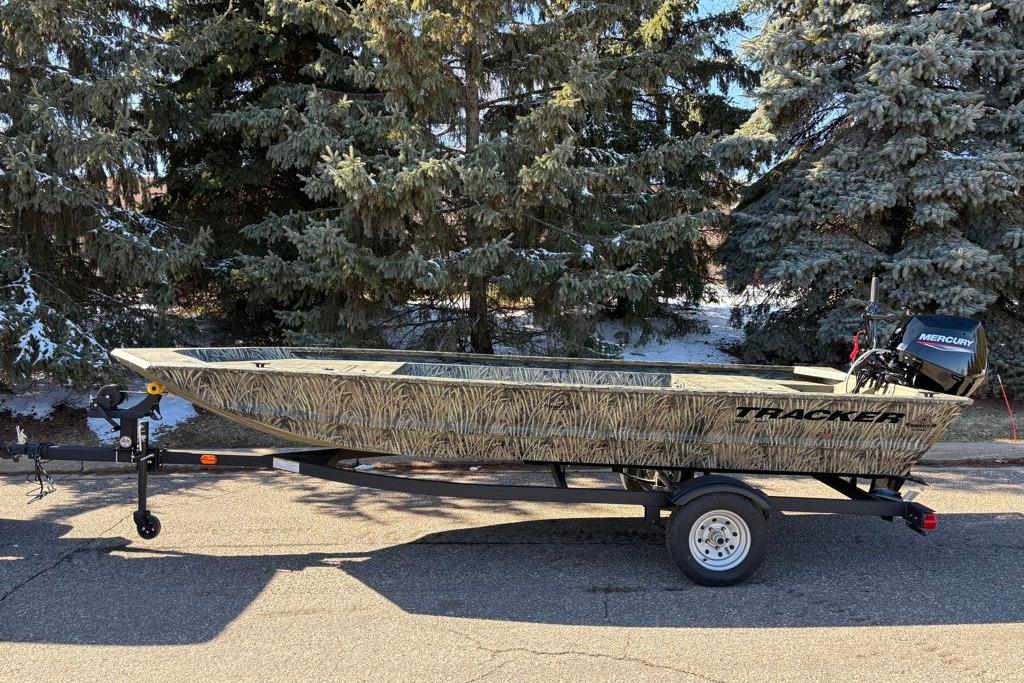 2026 Tracker Grizzly 1648 Utility
