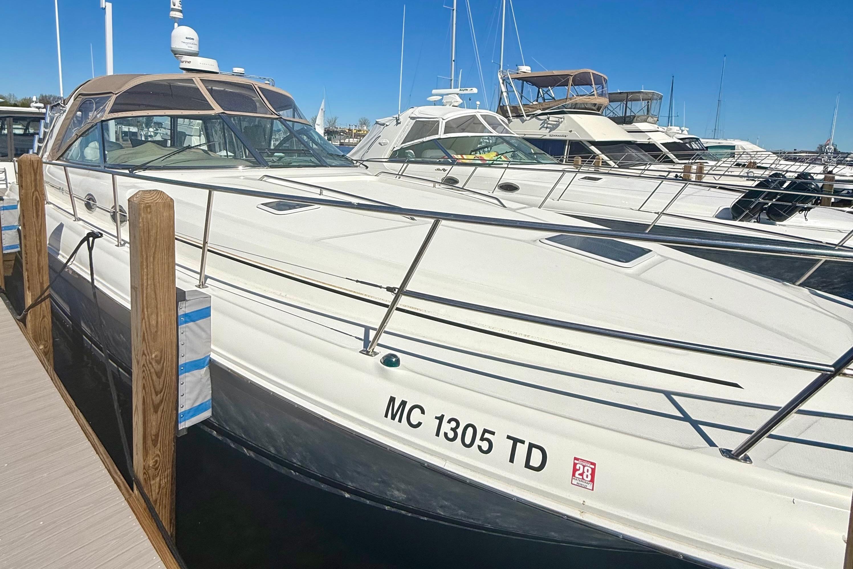 2000 Sea Ray 410 Express Cruiser
