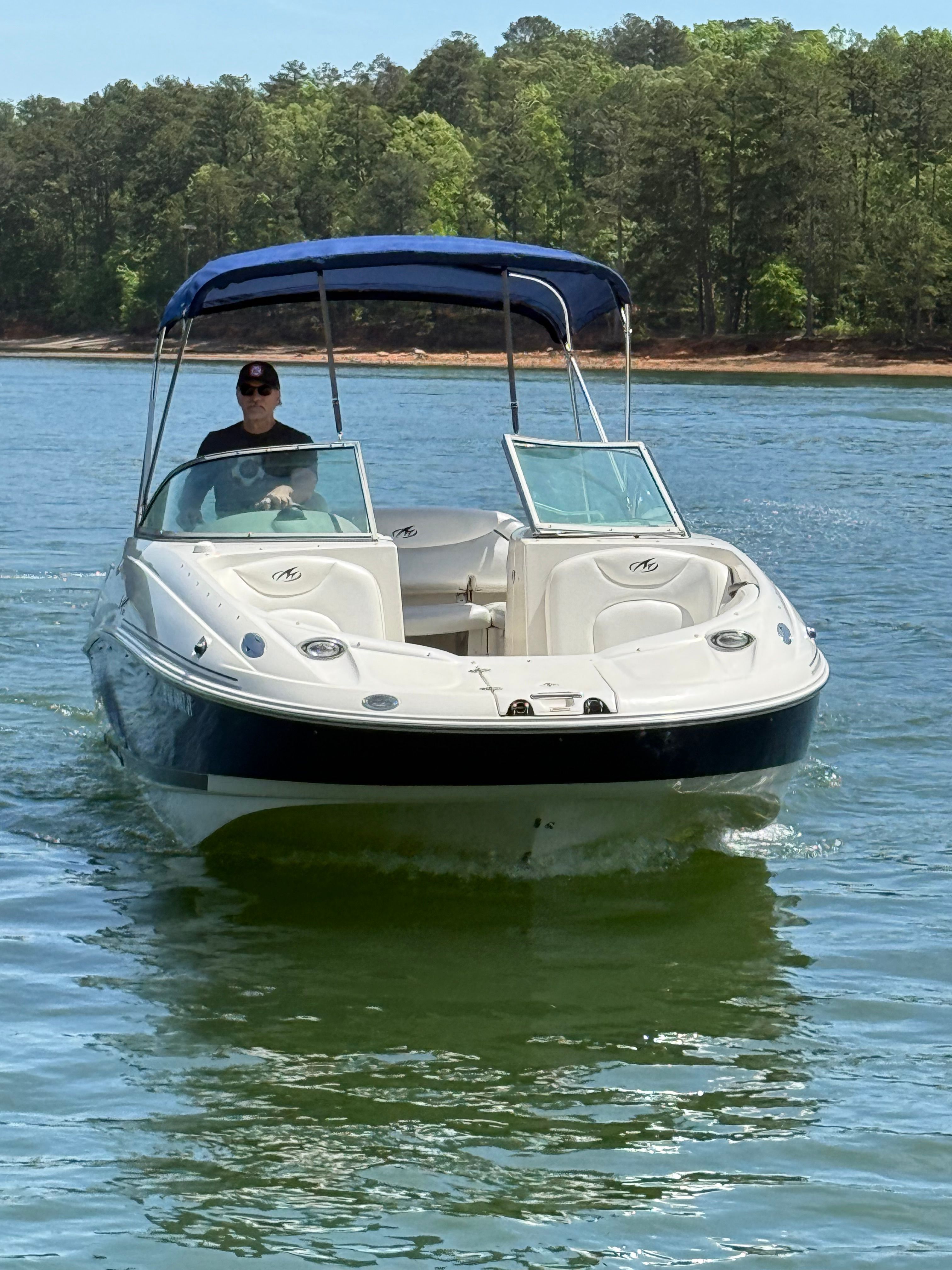 2005 Monterey 223 Explorer Sport