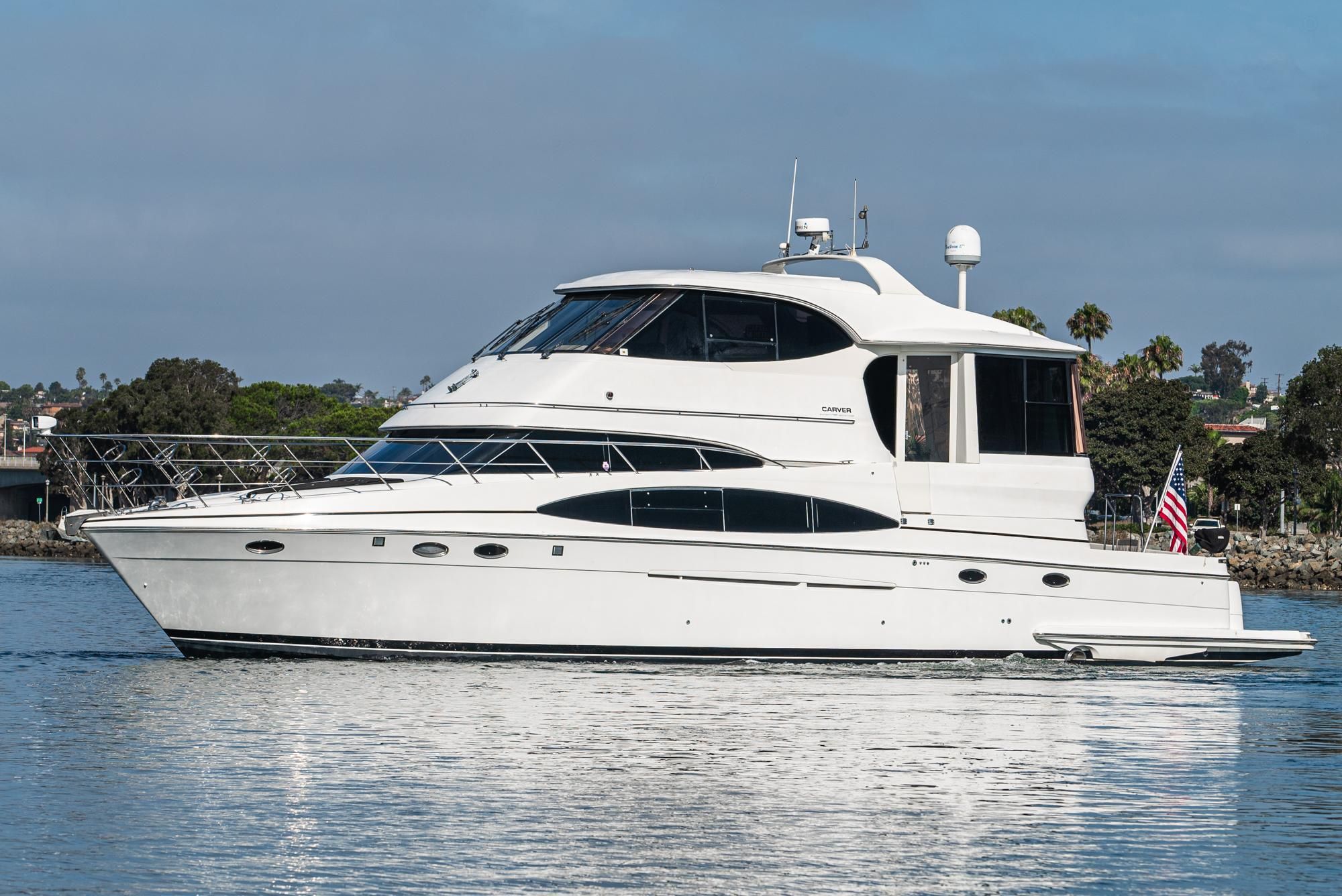 2001 Carver 564