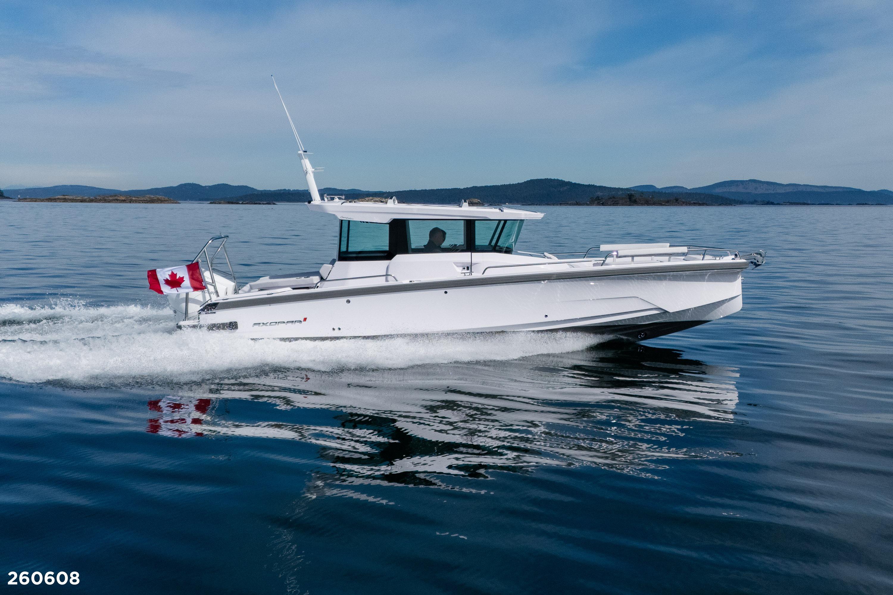 2026 Axopar 29 XC Cross Cabin