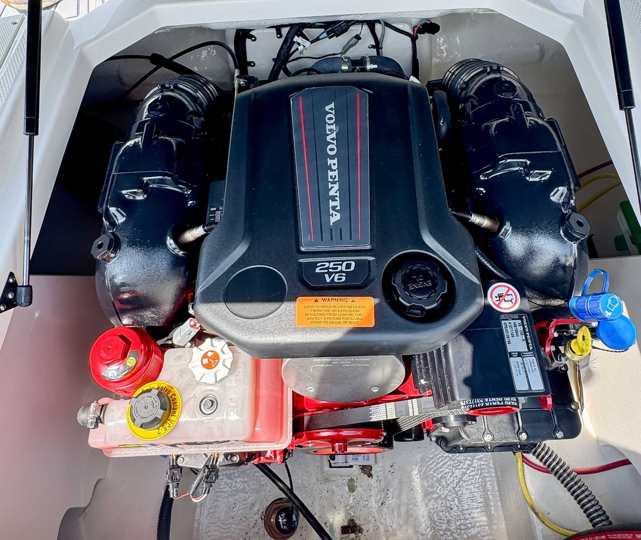 2026 Chaparral 21 SSi - 20