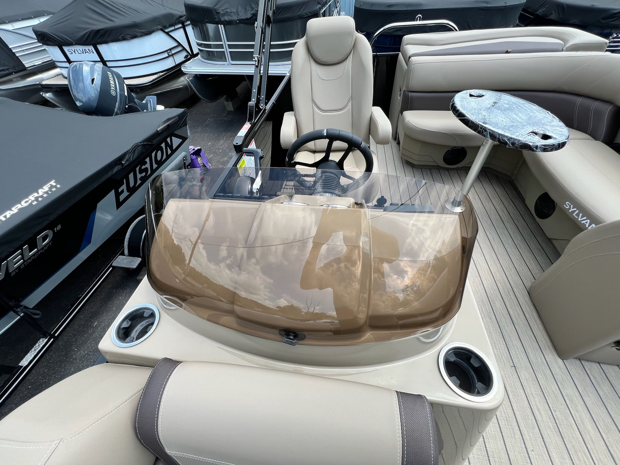 2026 Sylvan Mirage 8520 Cruise - 25