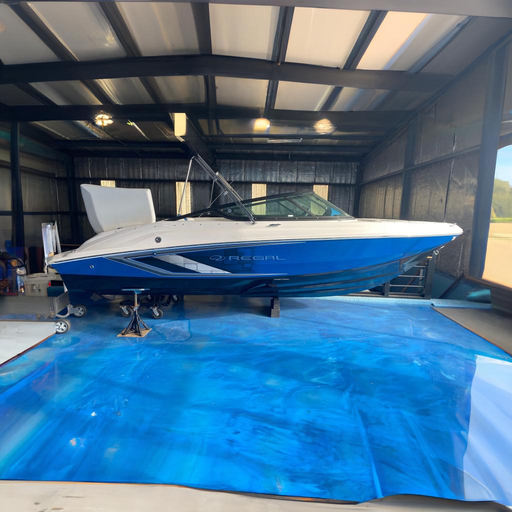 2025 Regal 2000 ESX Bowrider