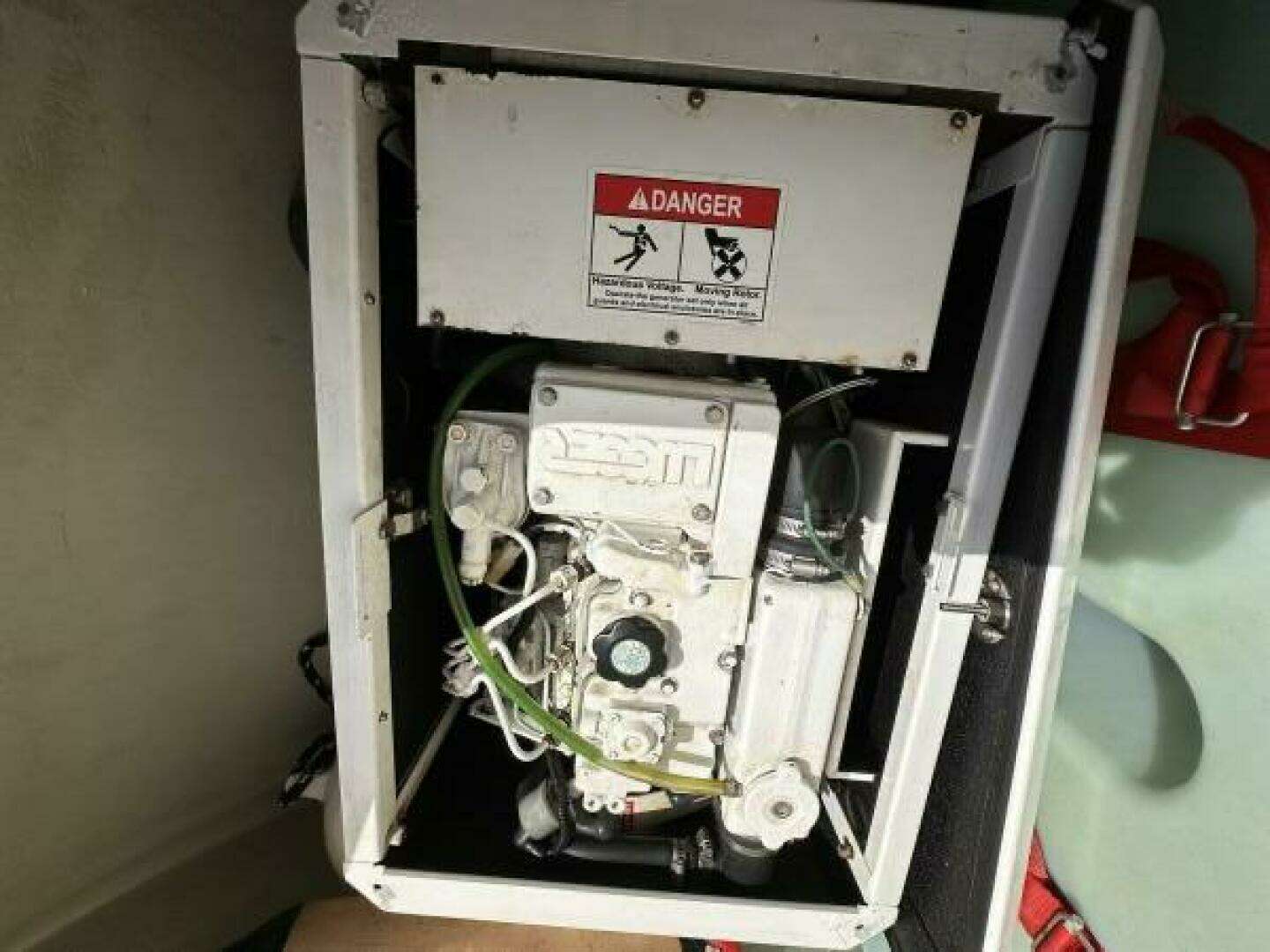 2012 Leopard 44 - Image 21