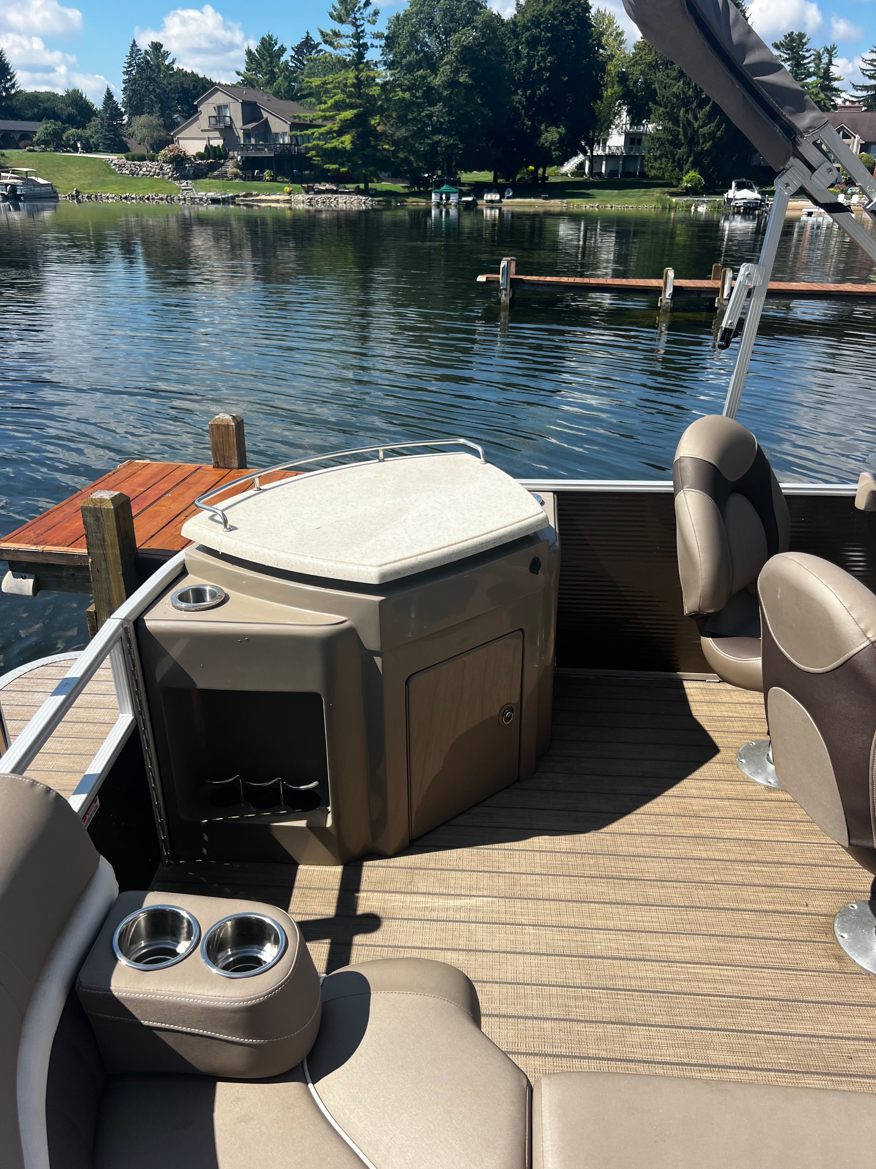 2020 Bennington G23 Sport - 17