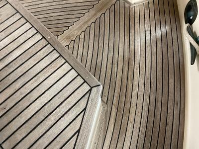 FORE DECK WITH DECK BOX
