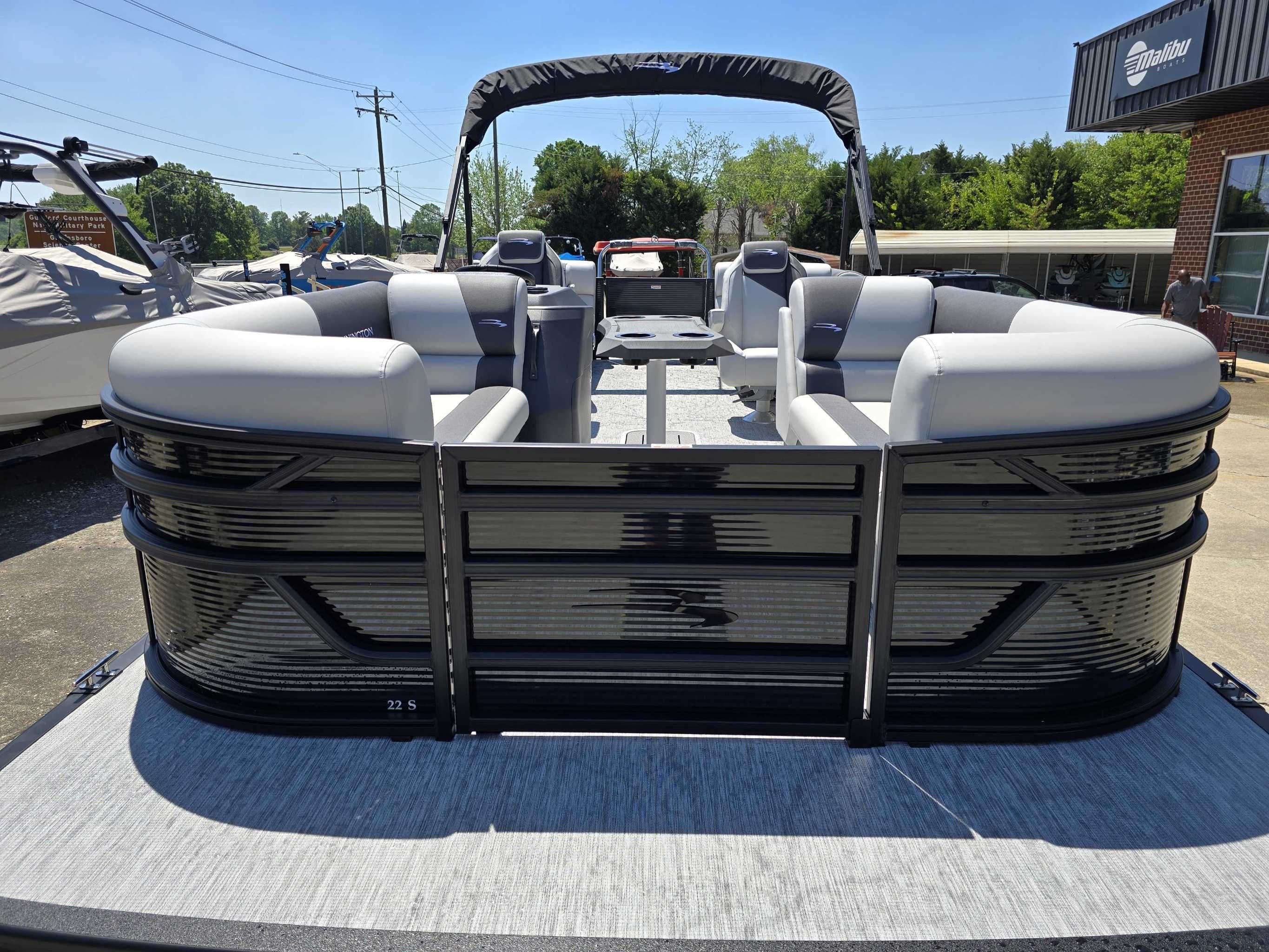 2026 Bennington 22SSR - 2