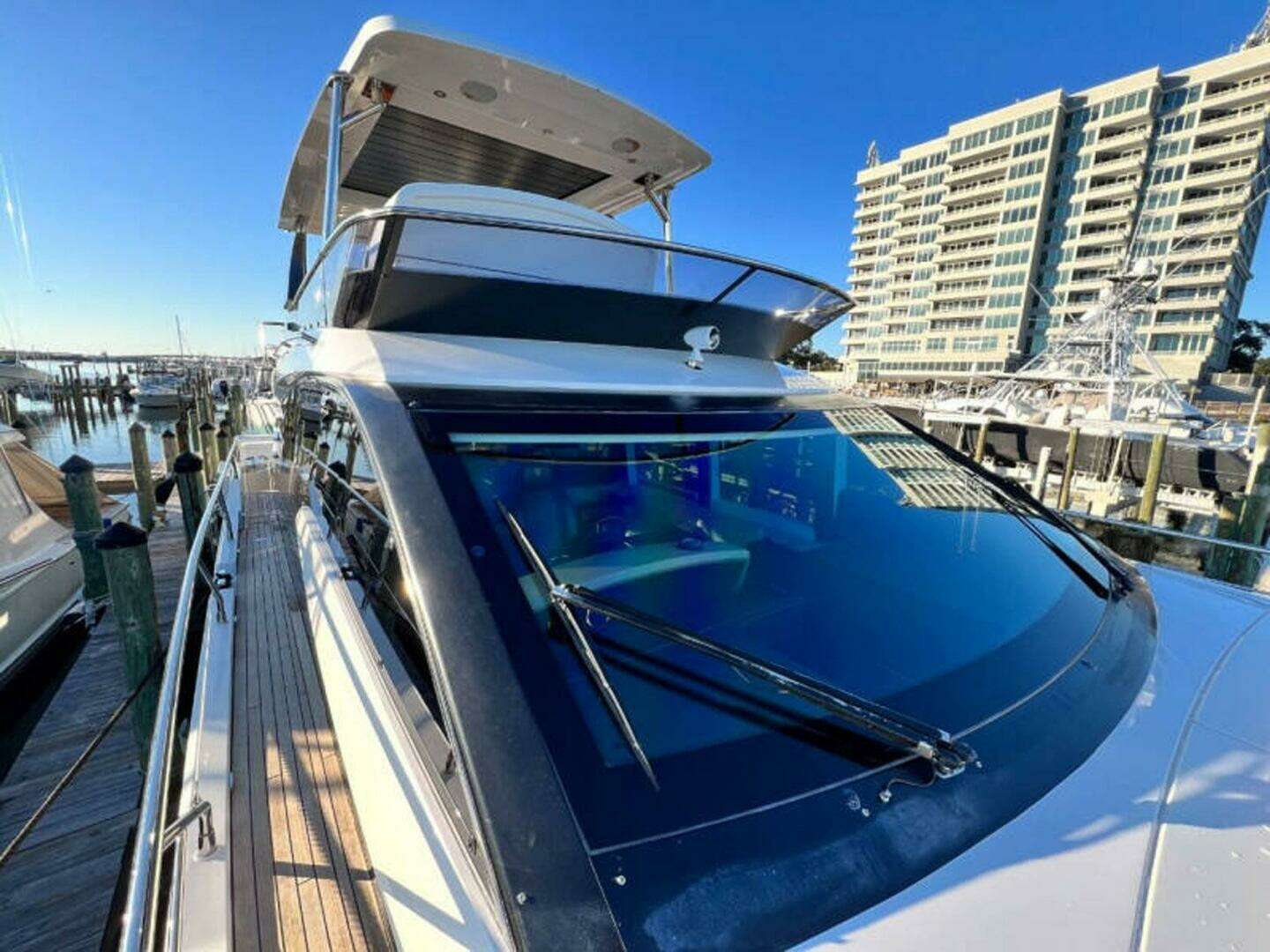 2020 Fairline Squadron - Image 5