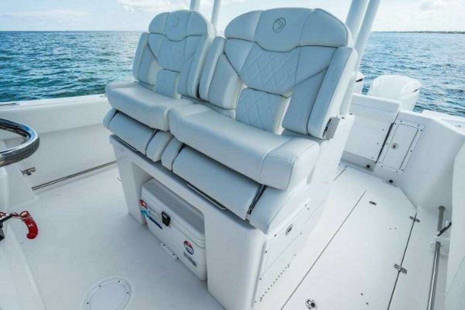 2025 Edgewater 285CC - Image 10