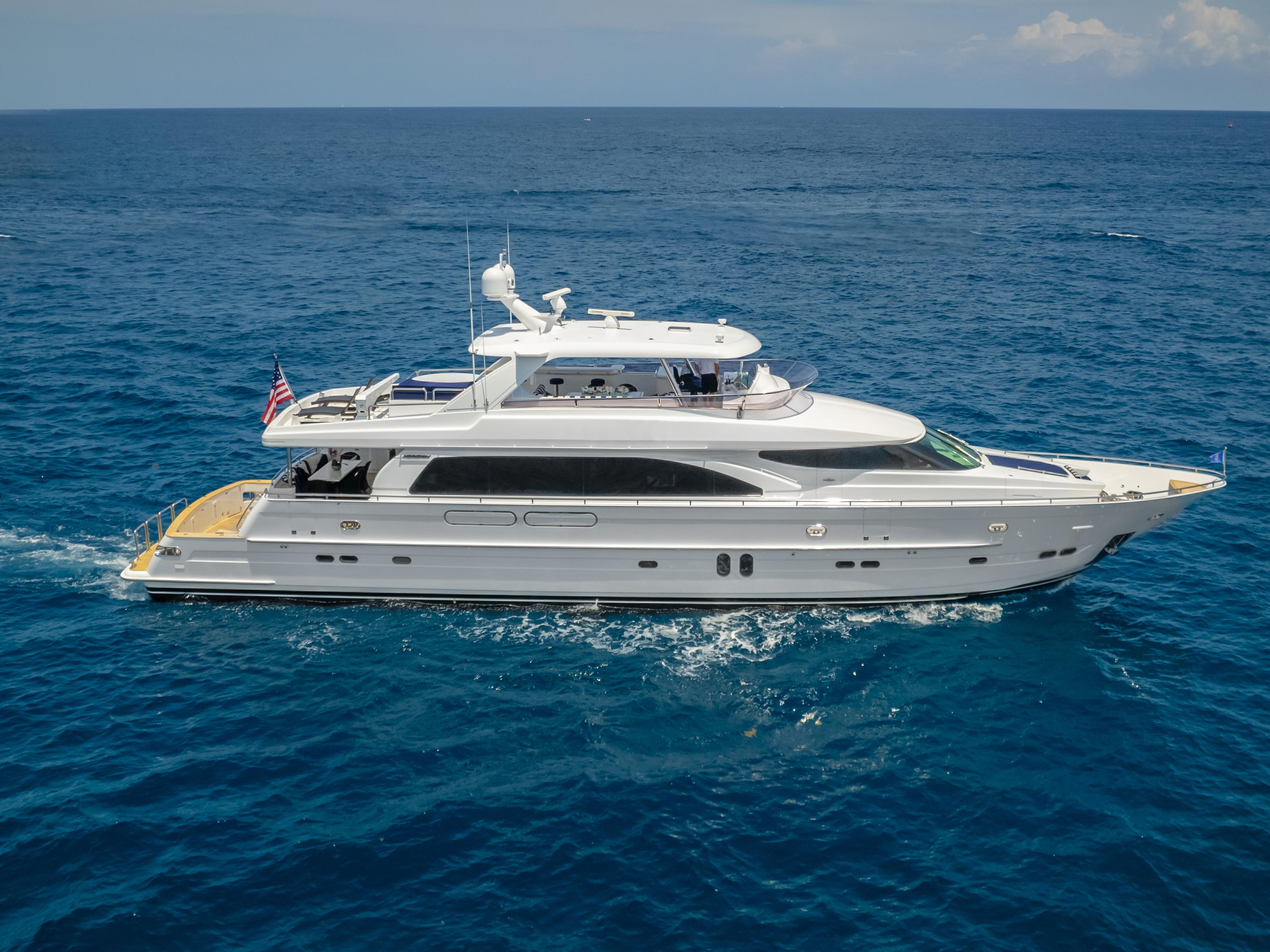 2005 Horizon 94 Motor Yacht