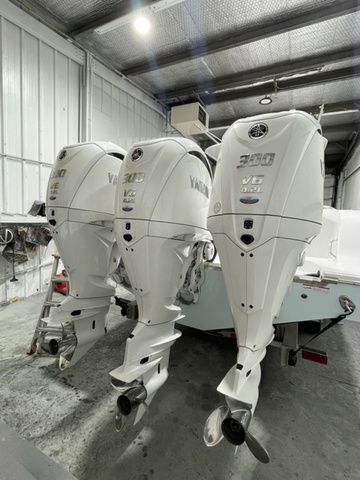 2024 Sportsman Open 352 Center Console - 50