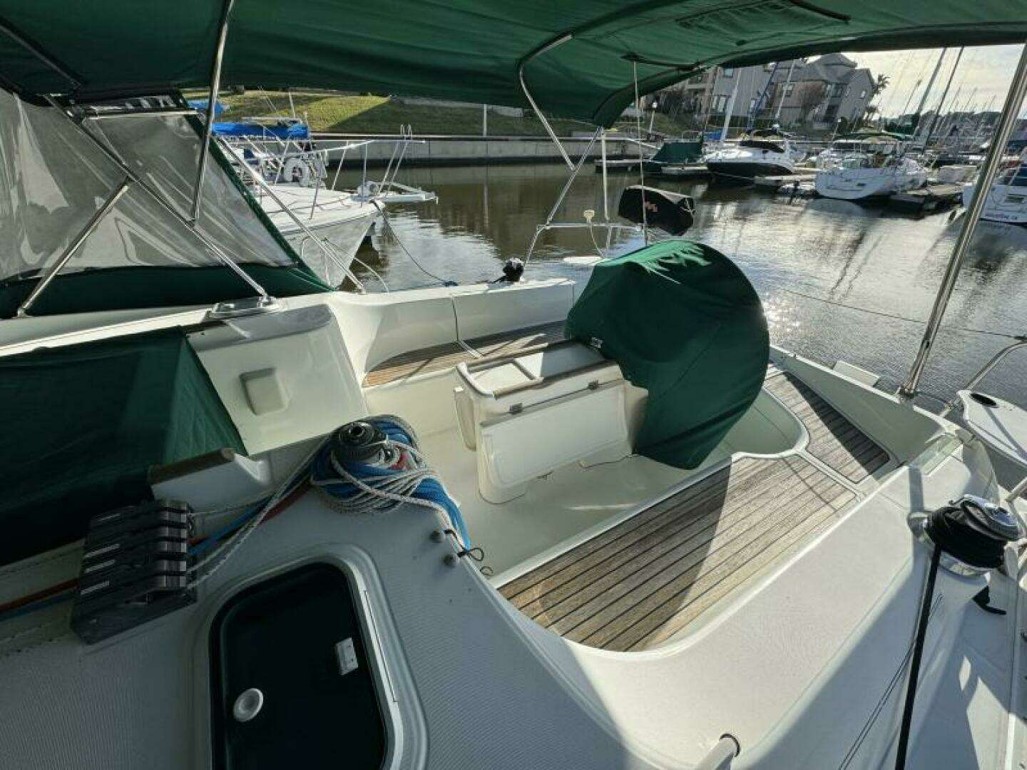 1999 Beneteau 381 - Image 10