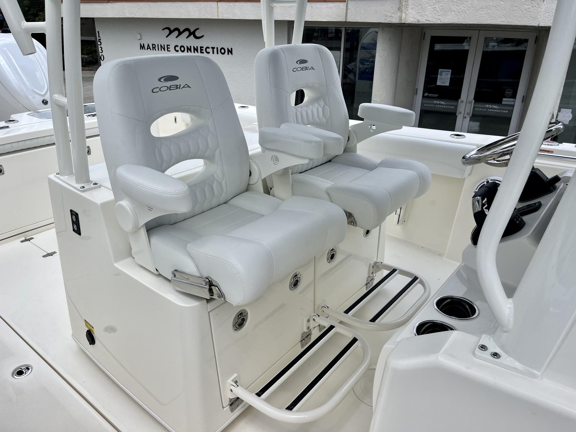 2025 Cobia 320 Center Console - 26