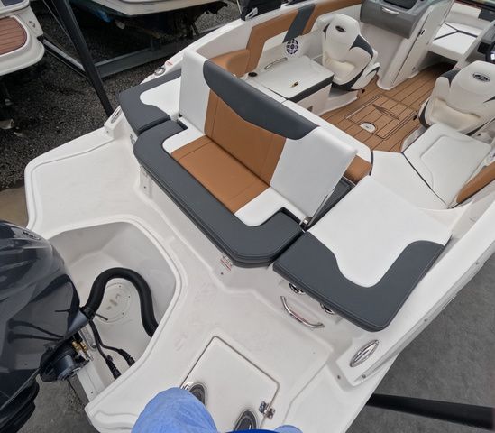 2026 Chaparral 23 SSi OB In stock Trailer included - 11