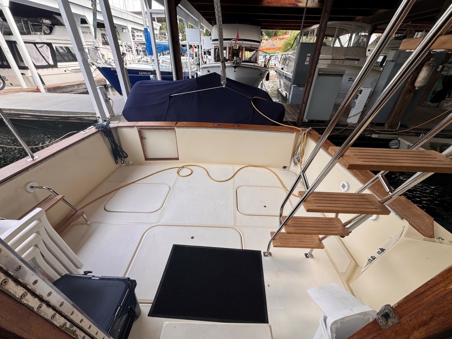 1987 Chris-Craft 44 Sedan - Image 3