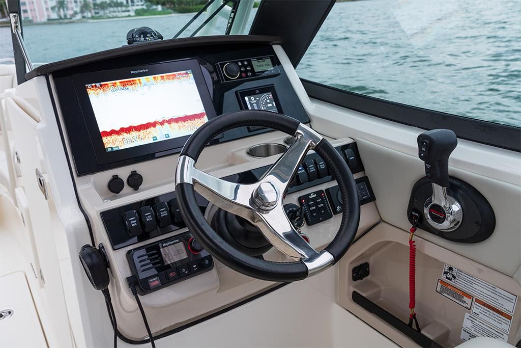 2023-Boston-Whaler-240-Vantage-MarineMax