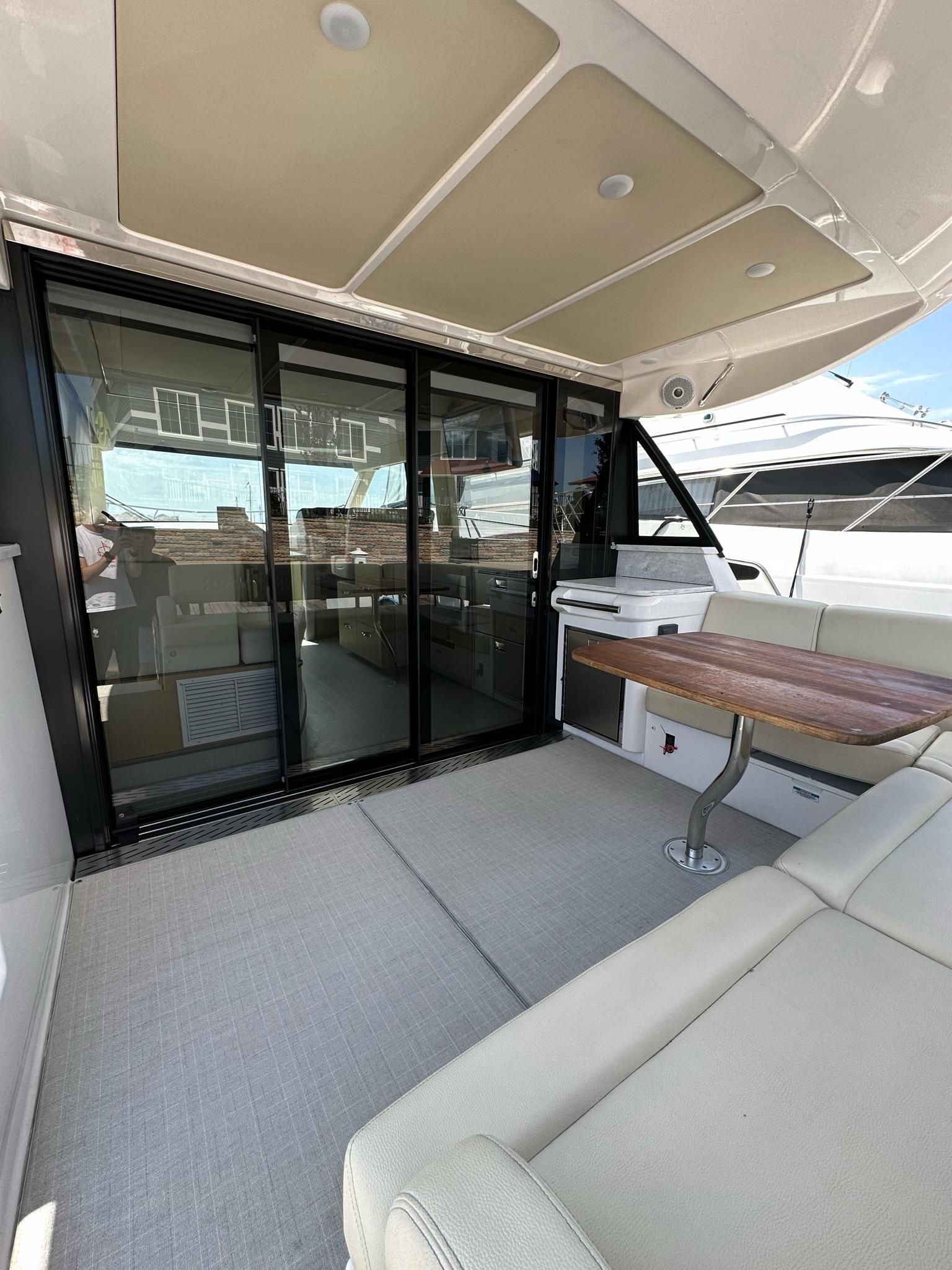 2021 Regal 42 Grande Coupe - 26
