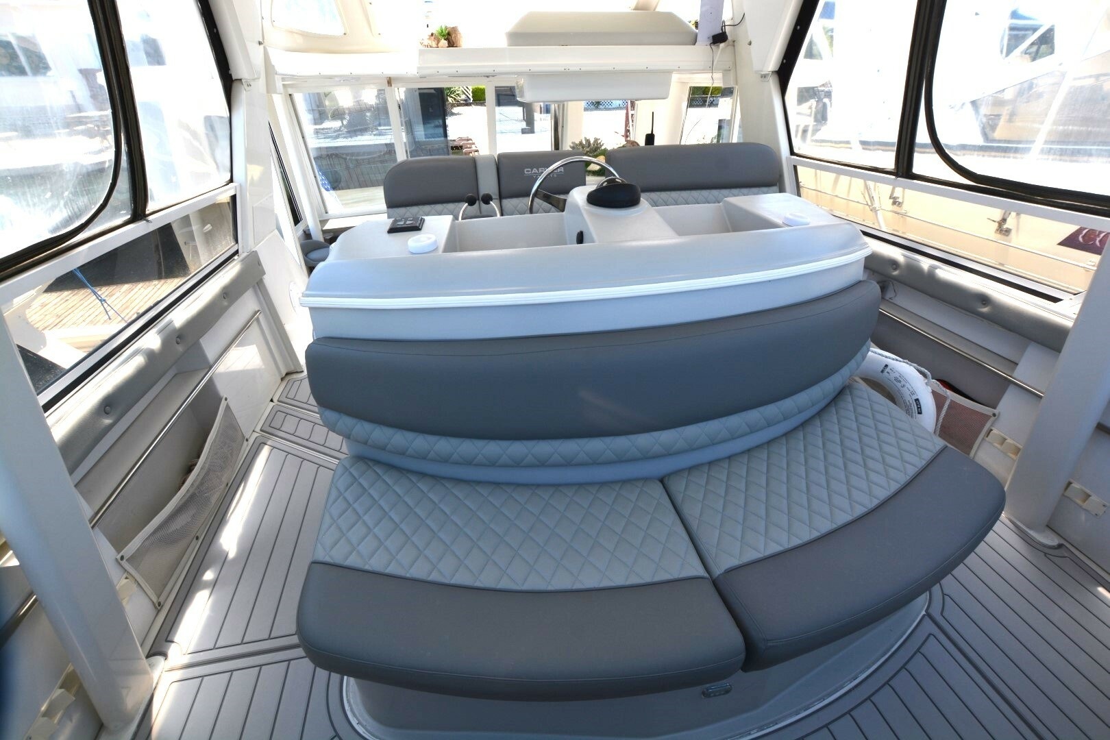2000 Carver 504 Cockpit Motoryacht - Image 4