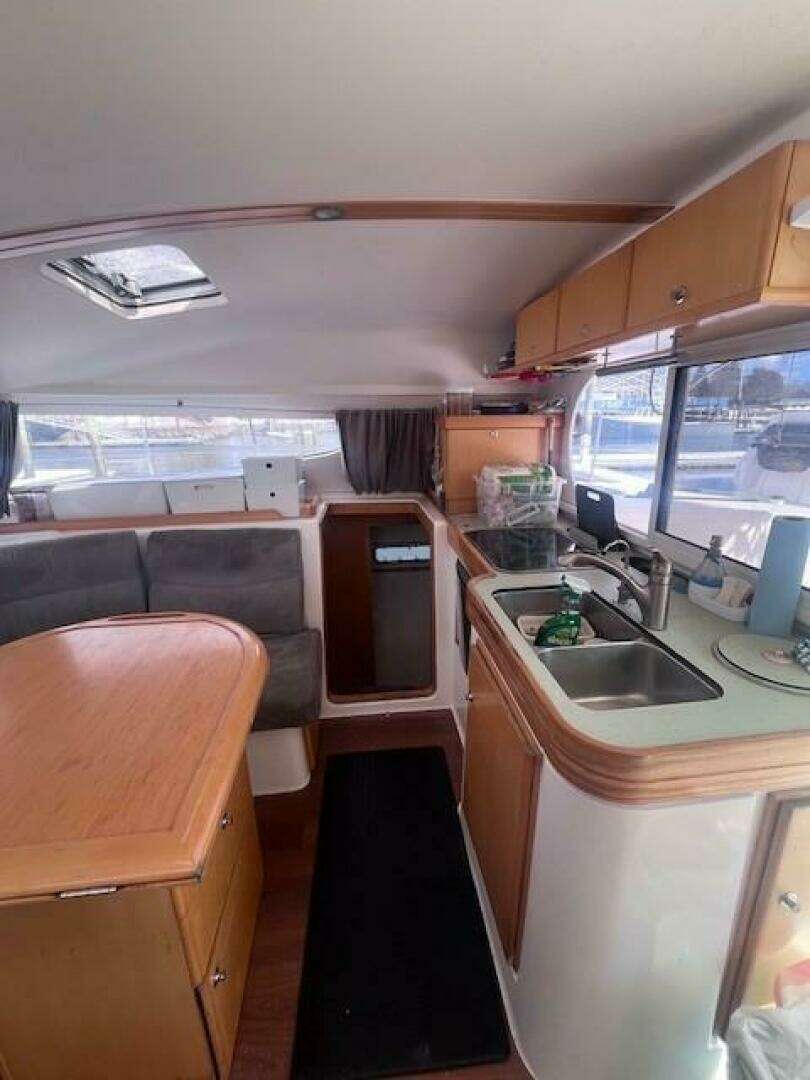 2011 Nautitech 402 - Image 23
