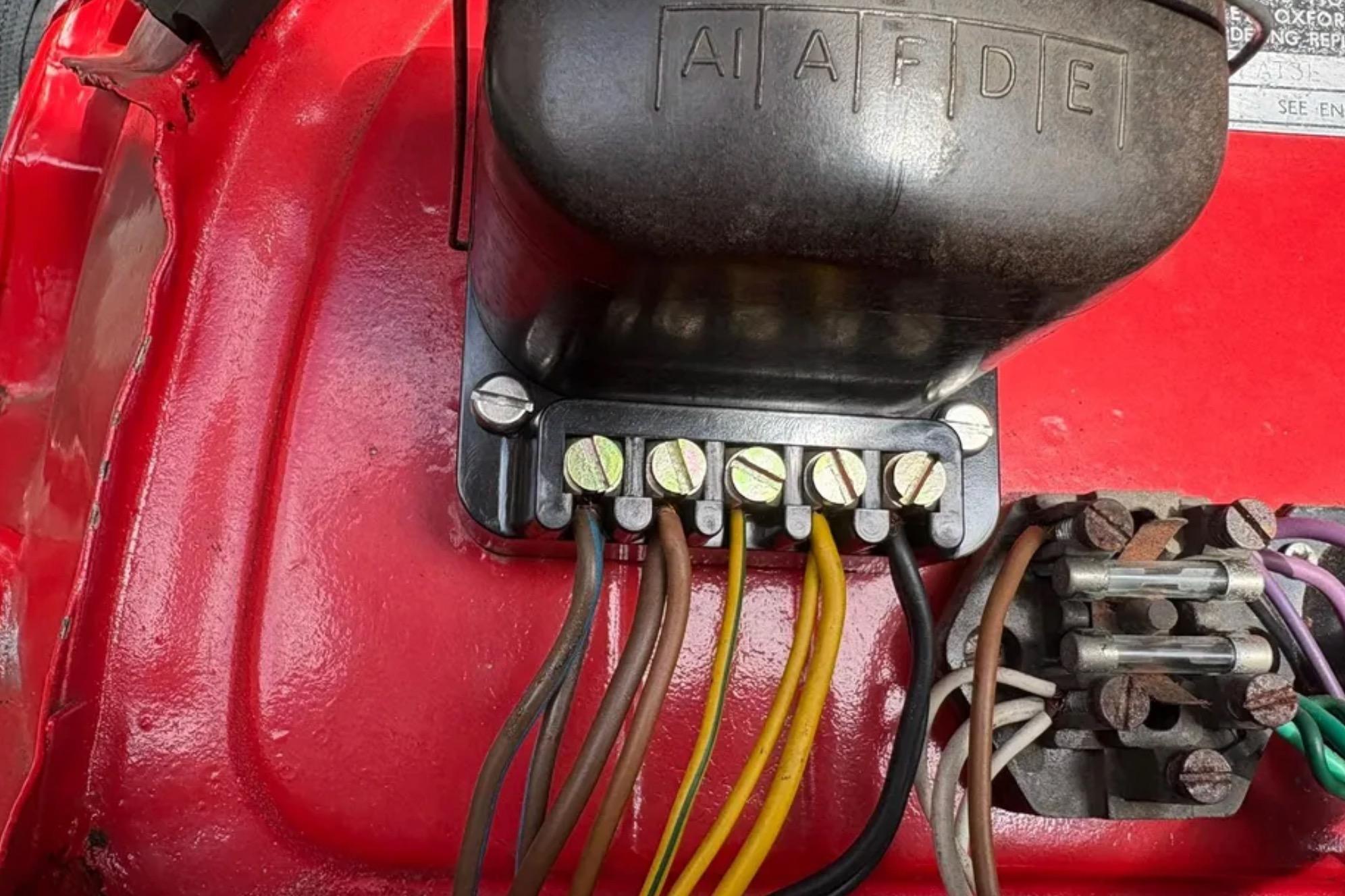 Electrical wiring and connections on a 2005 Albin 28 Tournament Express boat.