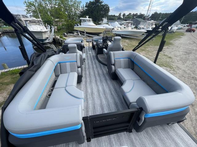 2025 Bennington M Quad Bench 22 MFB - 8