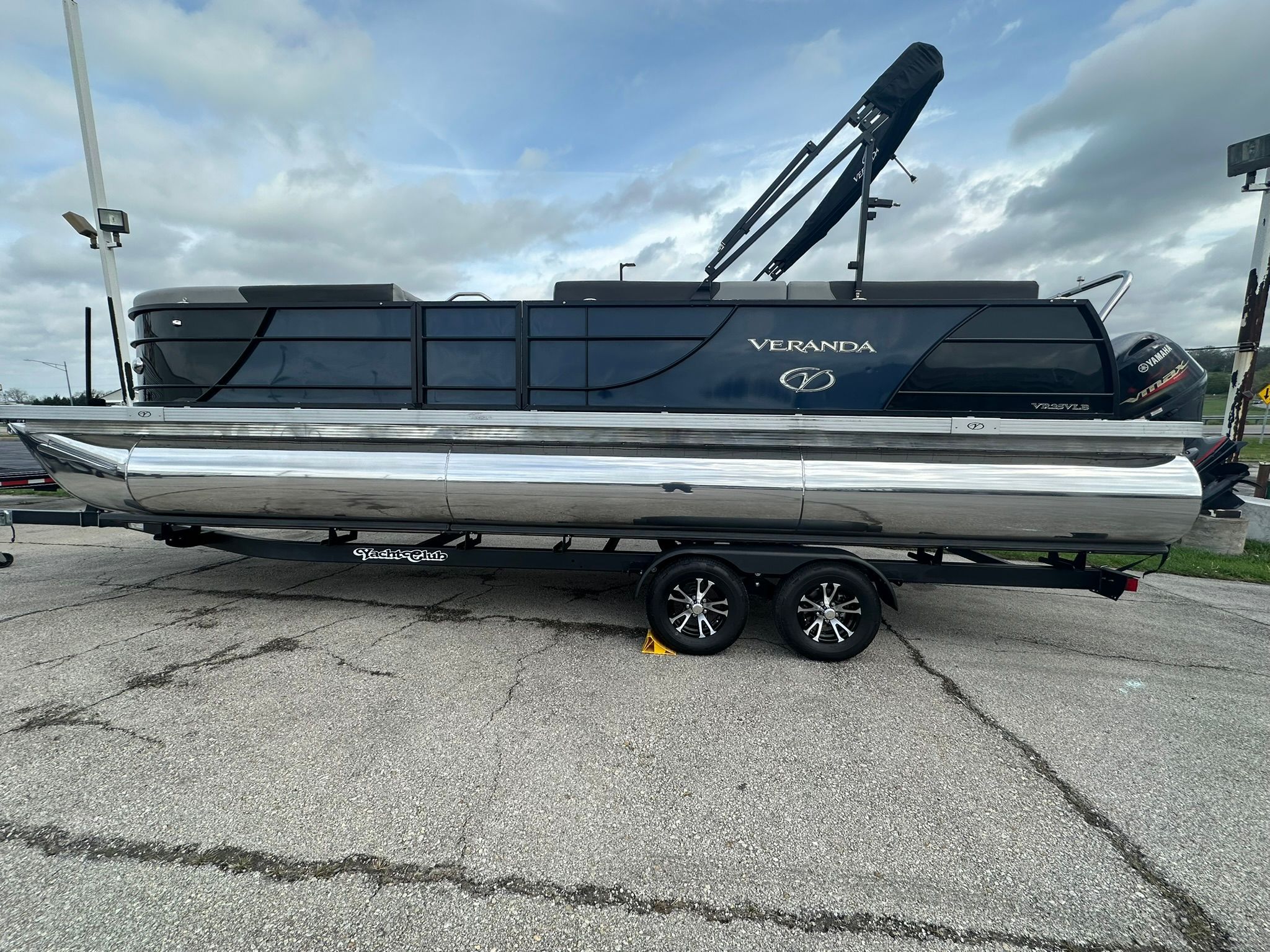 2023 Veranda Relax VR25VLB