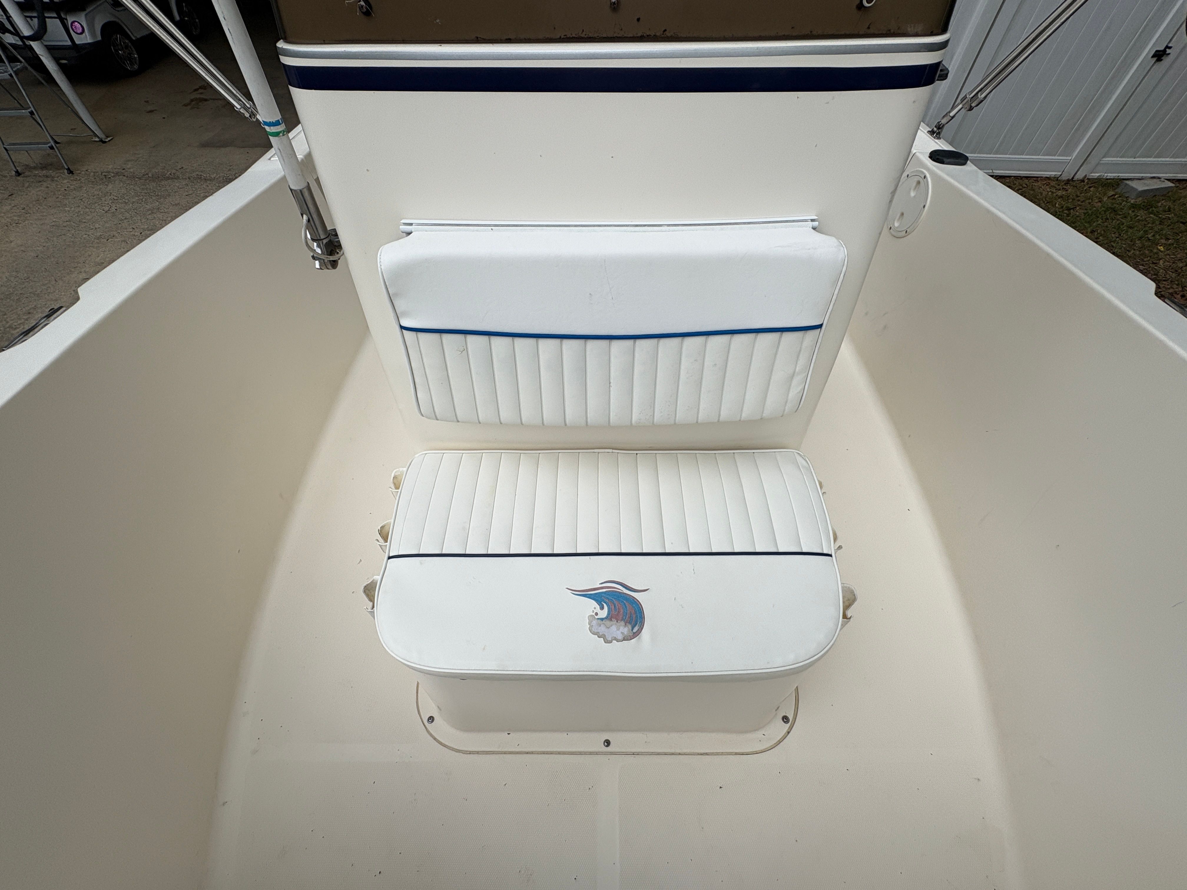 2002 Sea Hunt Tritan 202 - 4