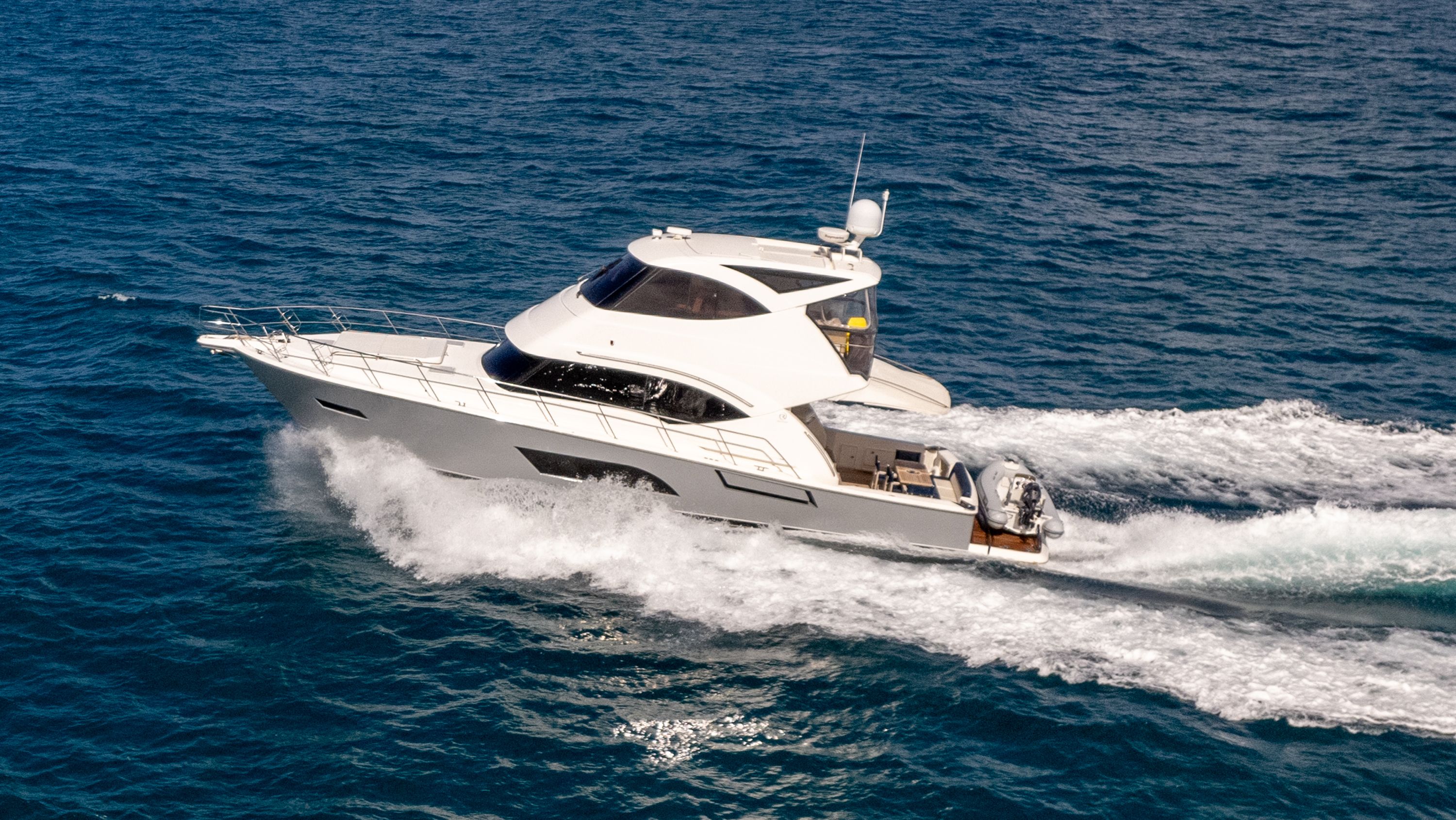 2015 Riviera 53 Enclosed Bridge