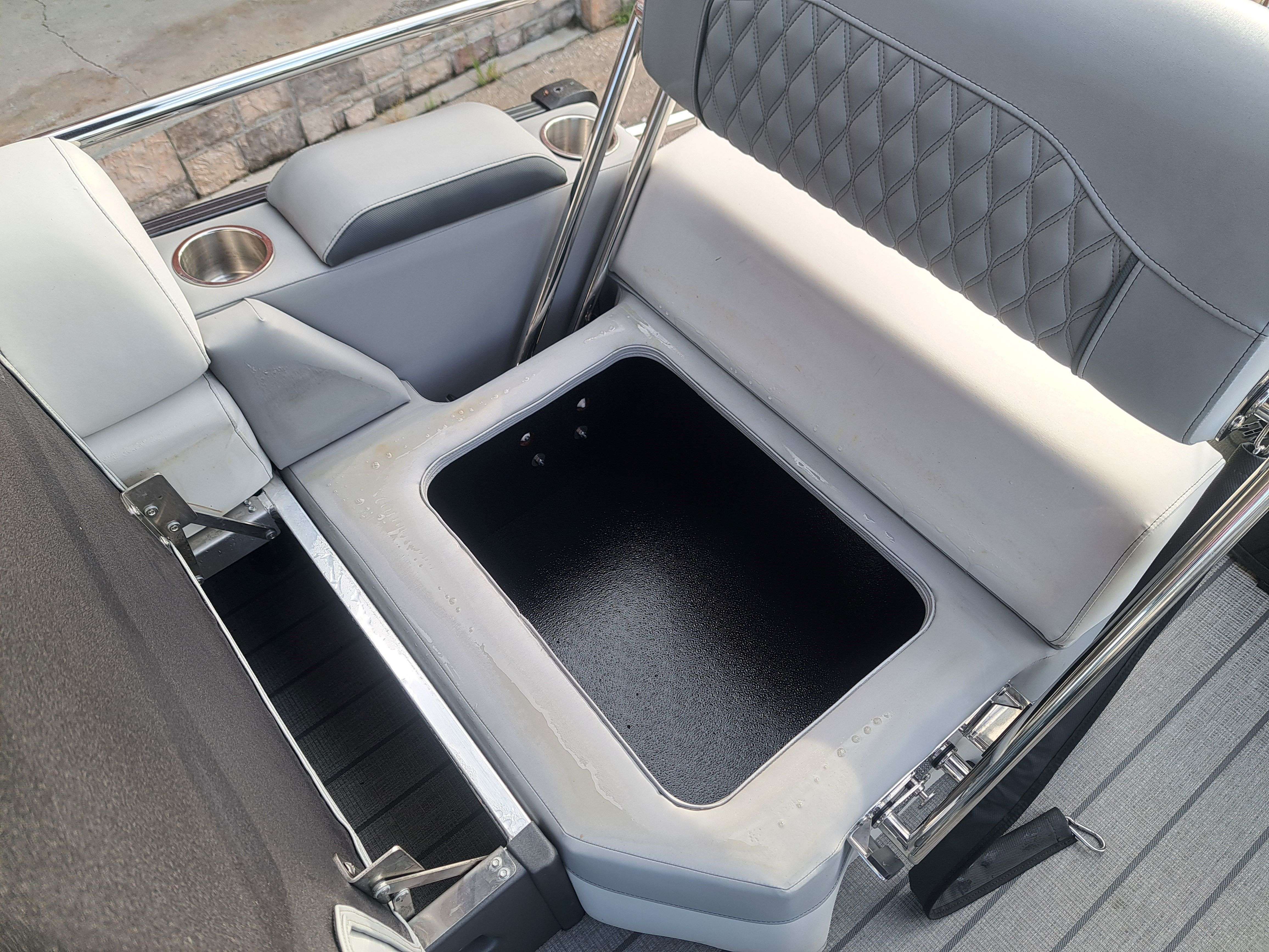 2025 Avalon Catalina Quad Lounge Shift - 23' - 26