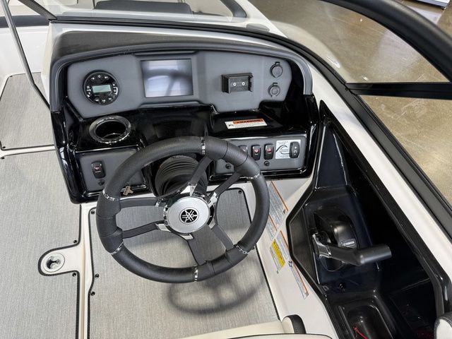 2026 Yamaha Boats AR195 - 16