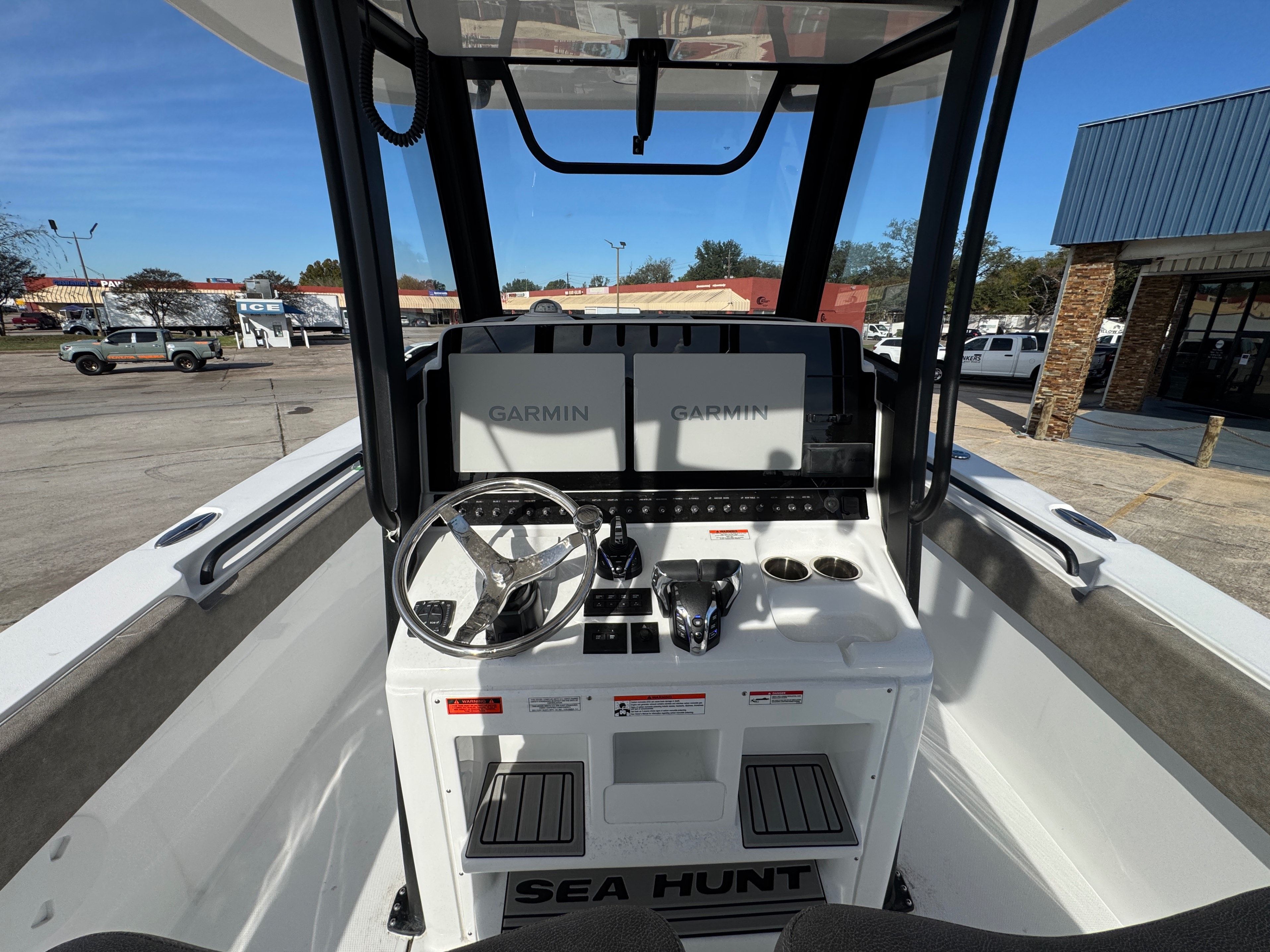2026 Sea Hunt Gamefish 28 Forward Seating - 16