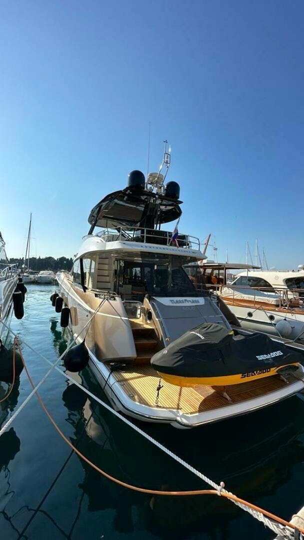 2014 Custom MCY 65 - Image 2