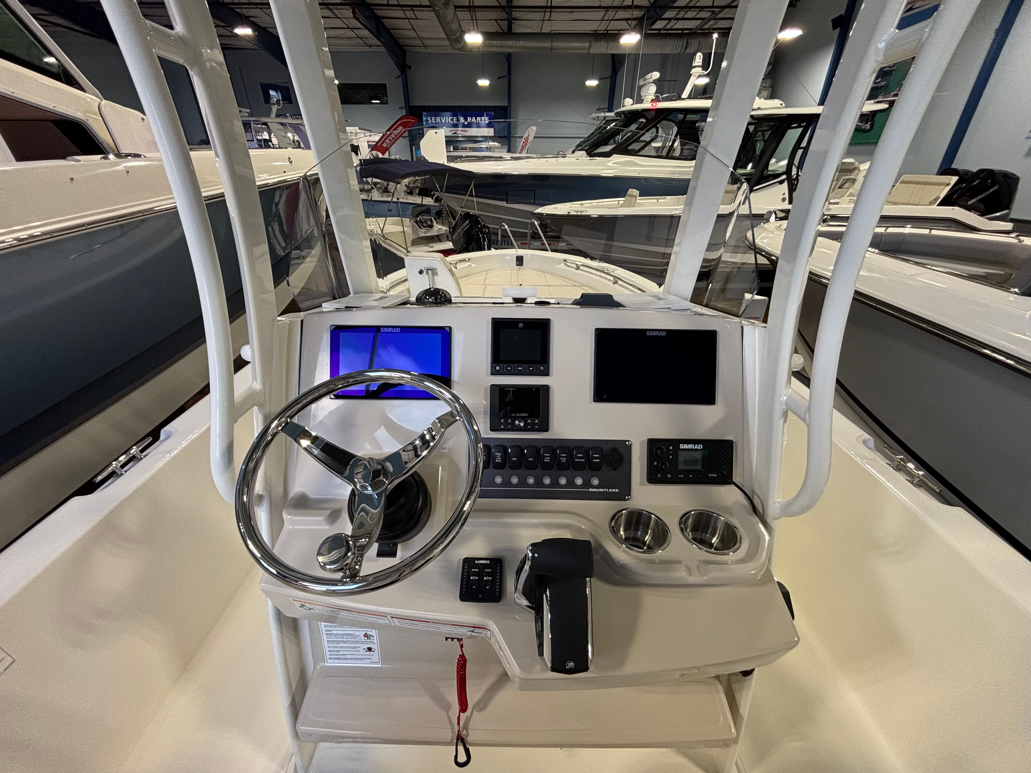 2026 Boston Whaler 250 Dauntless - 14
