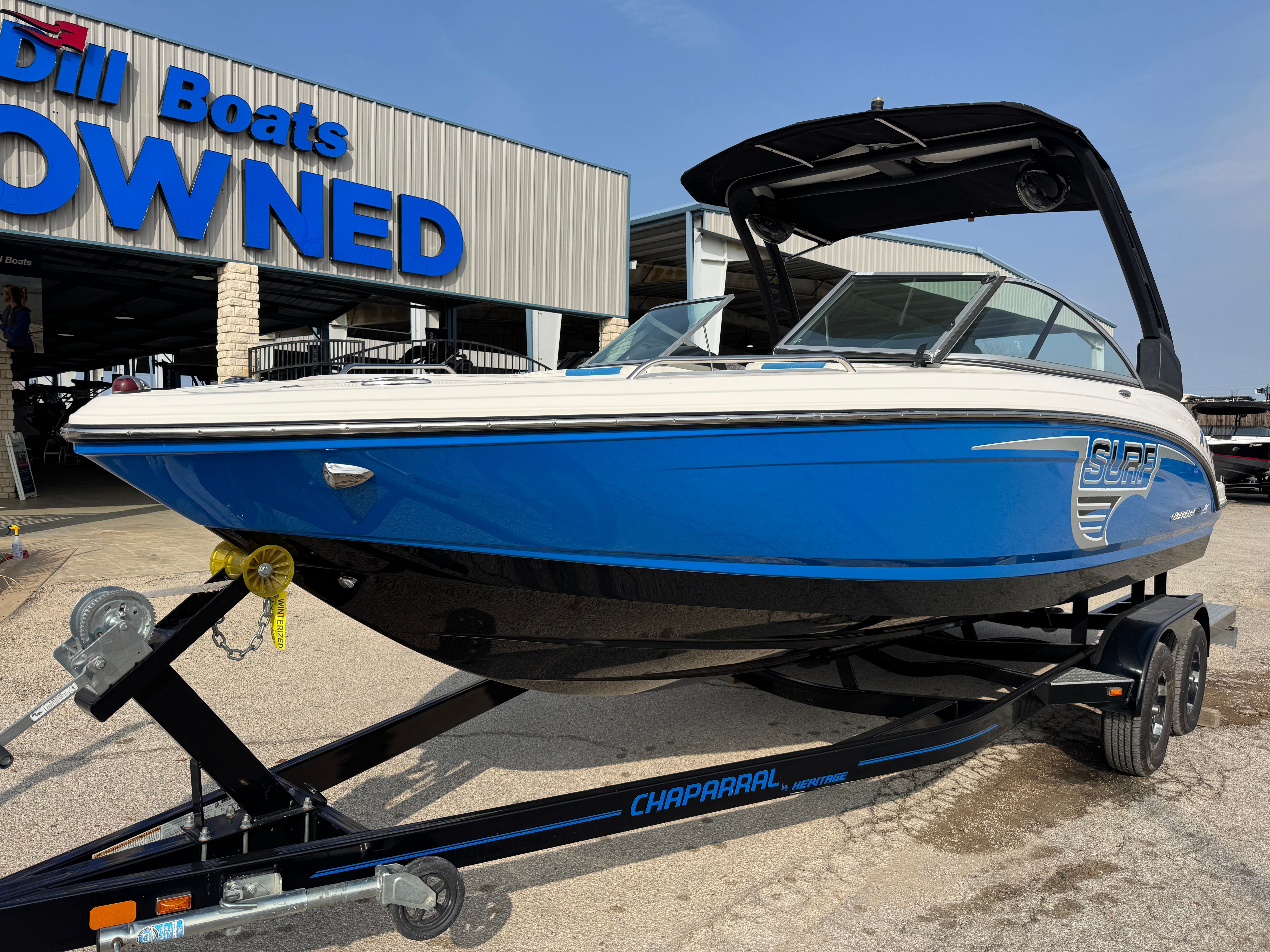 2019 CHAPARRAL 23 SURF - Image 13