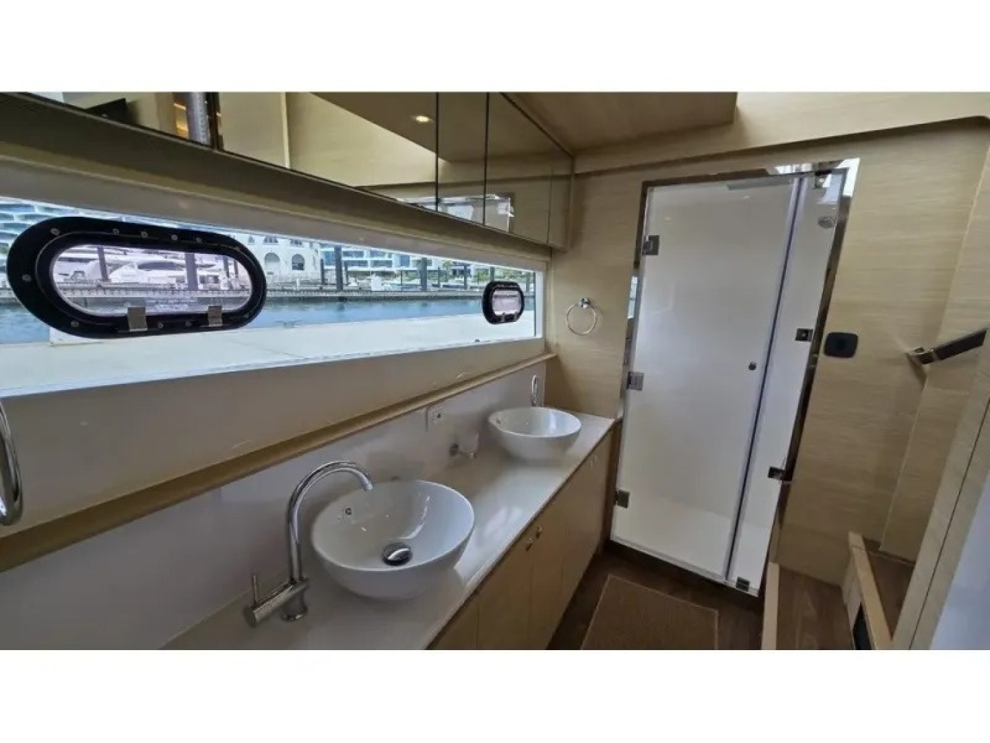 2025 Aquila 54 YACHT - Image 35