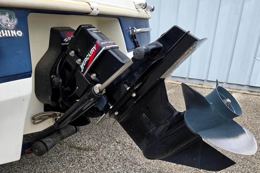 2003 Caravelle 187 Bow Rider with Mercury MerCruiser outboard motor.