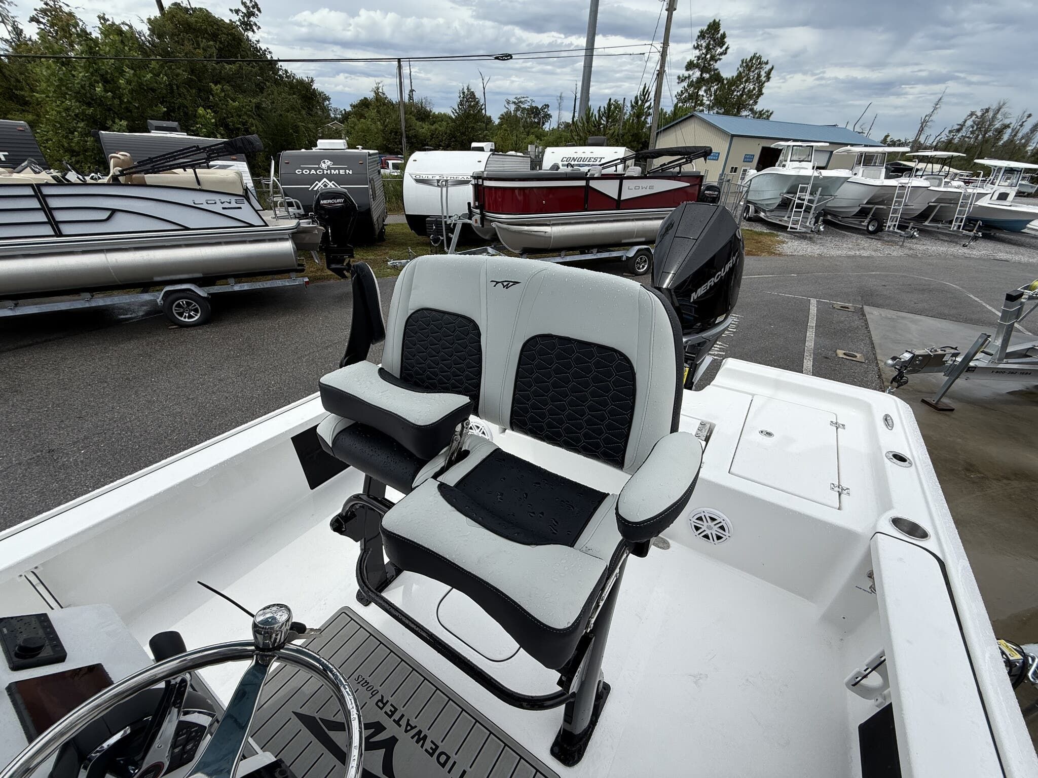 2026 Tidewater 2410 Bay Max - 11