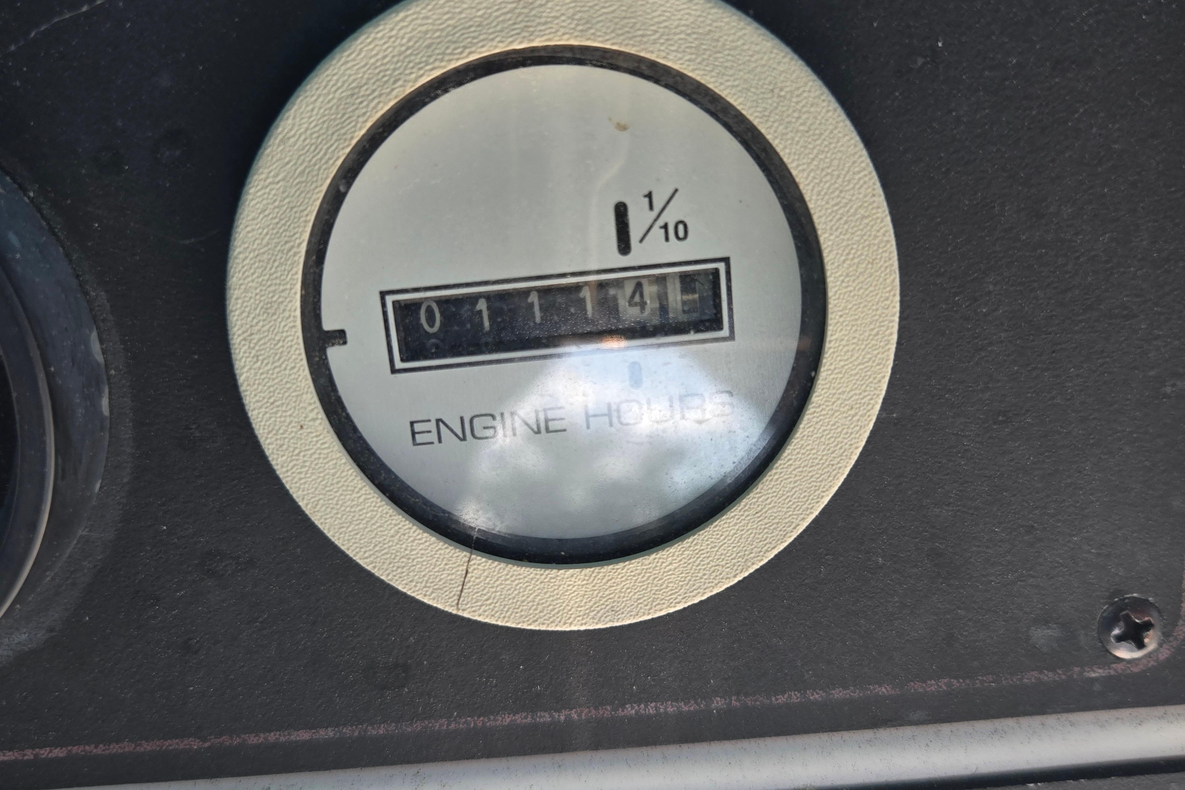 Hour meter showing 1141 engine hours on 1994 Carver 380 Santego.