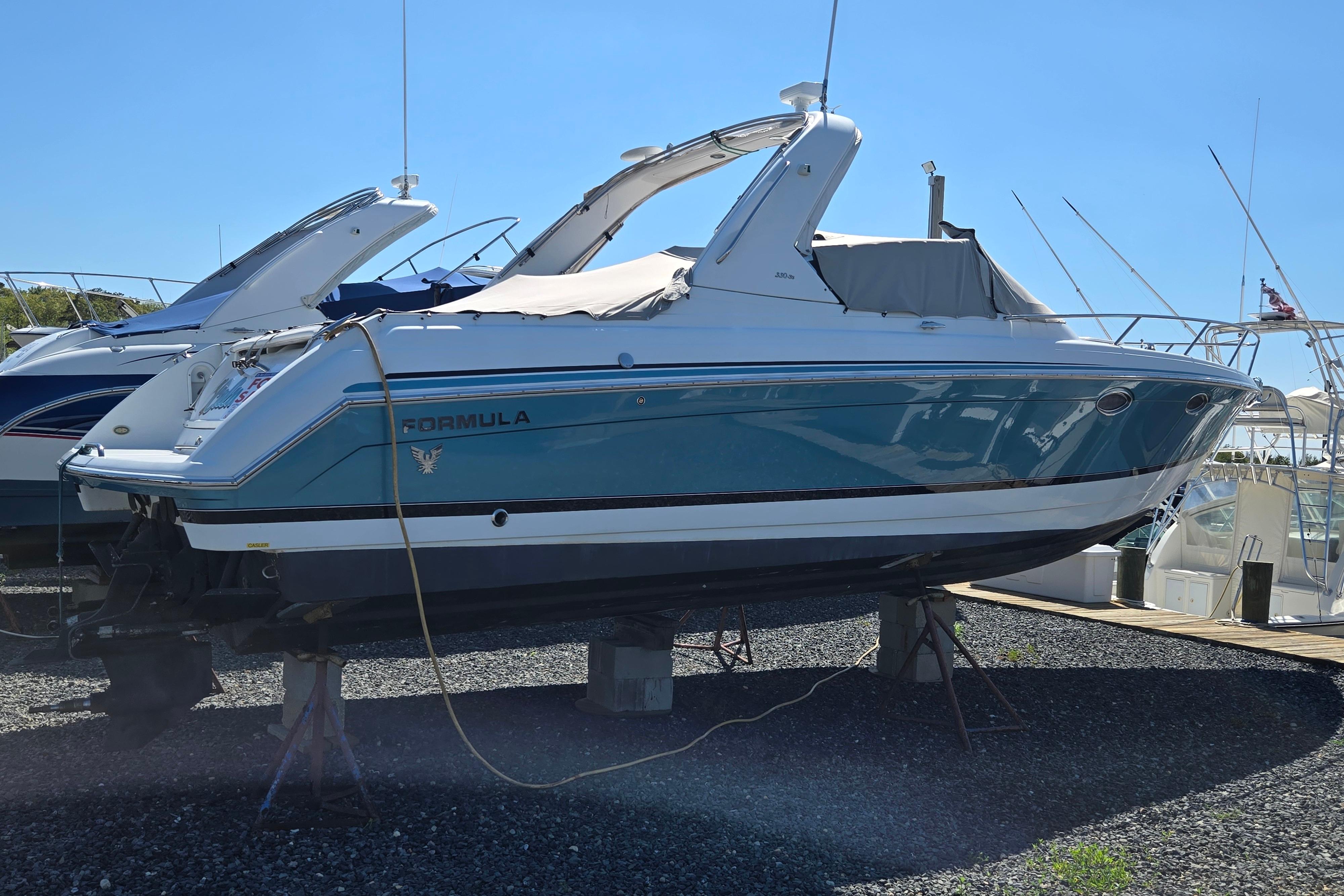 2005 Formula 330 Sun Sport