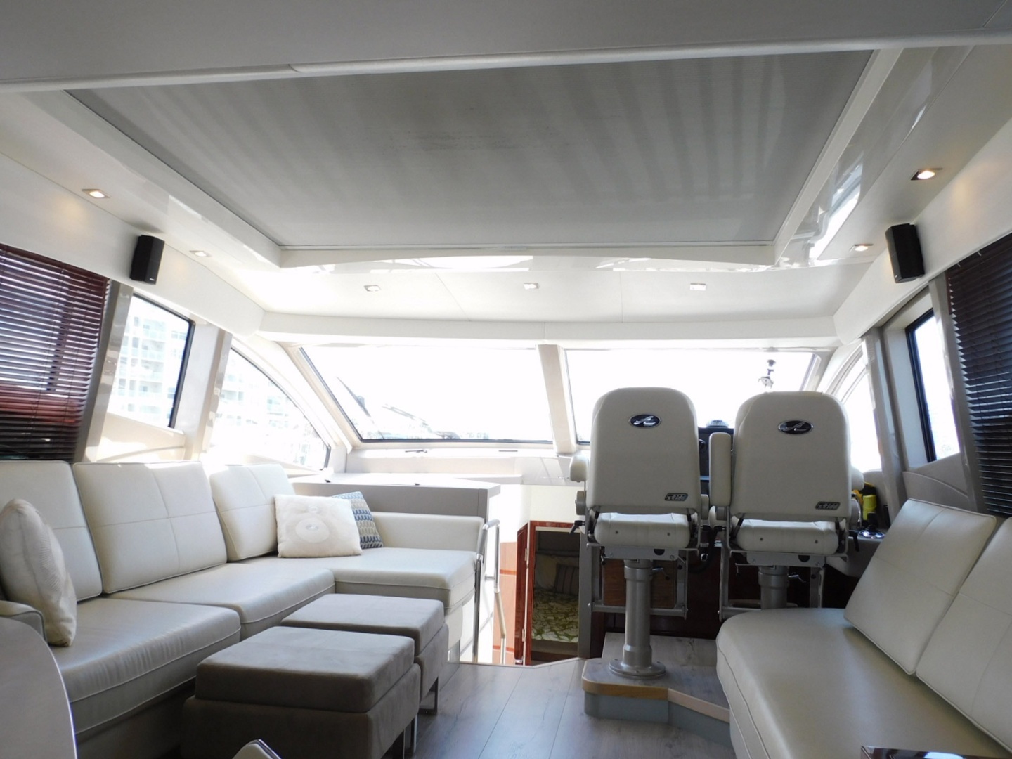 2019 Sea Ray 550L - Image 29