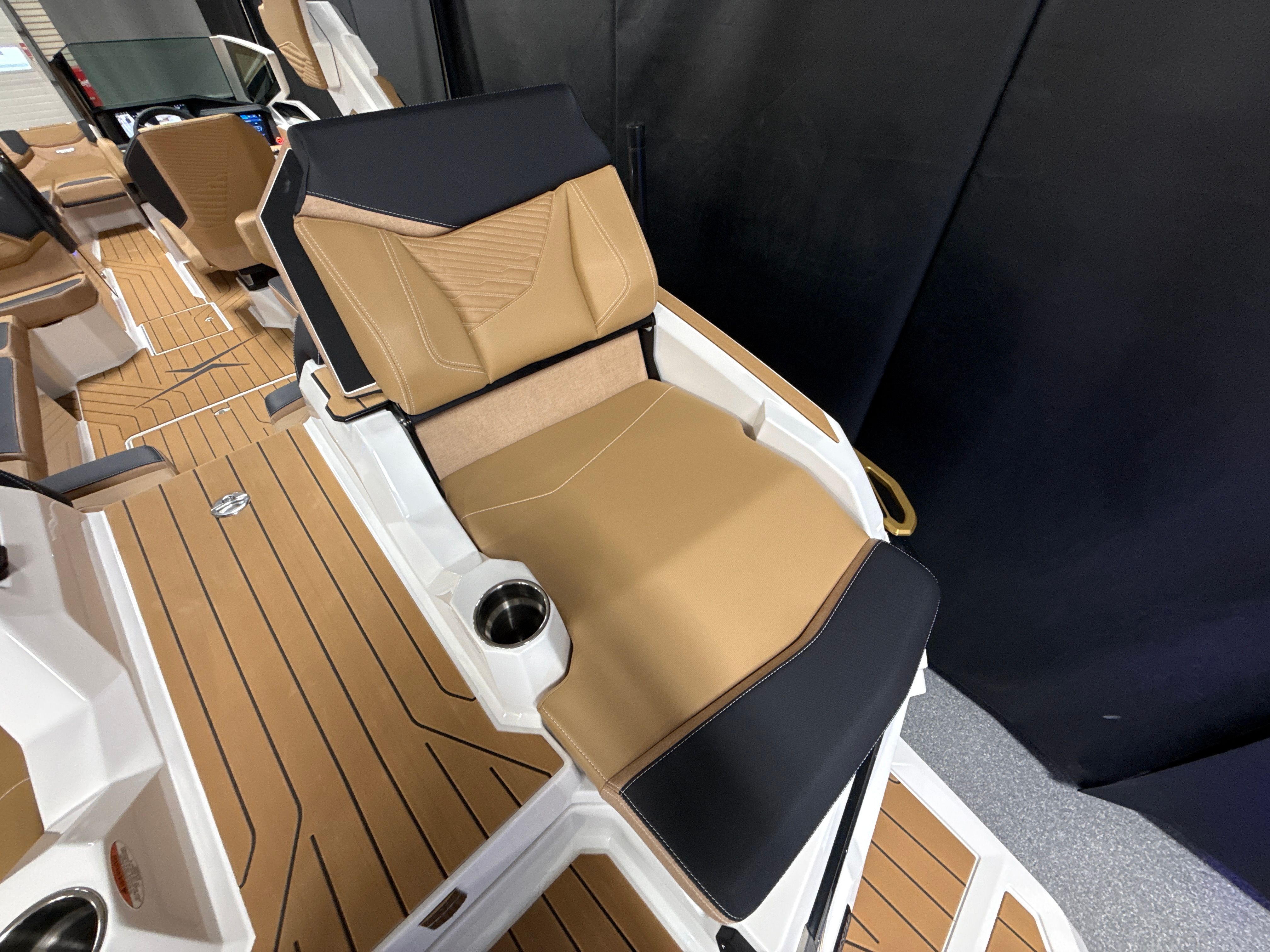 2026 MasterCraft X24 - 22