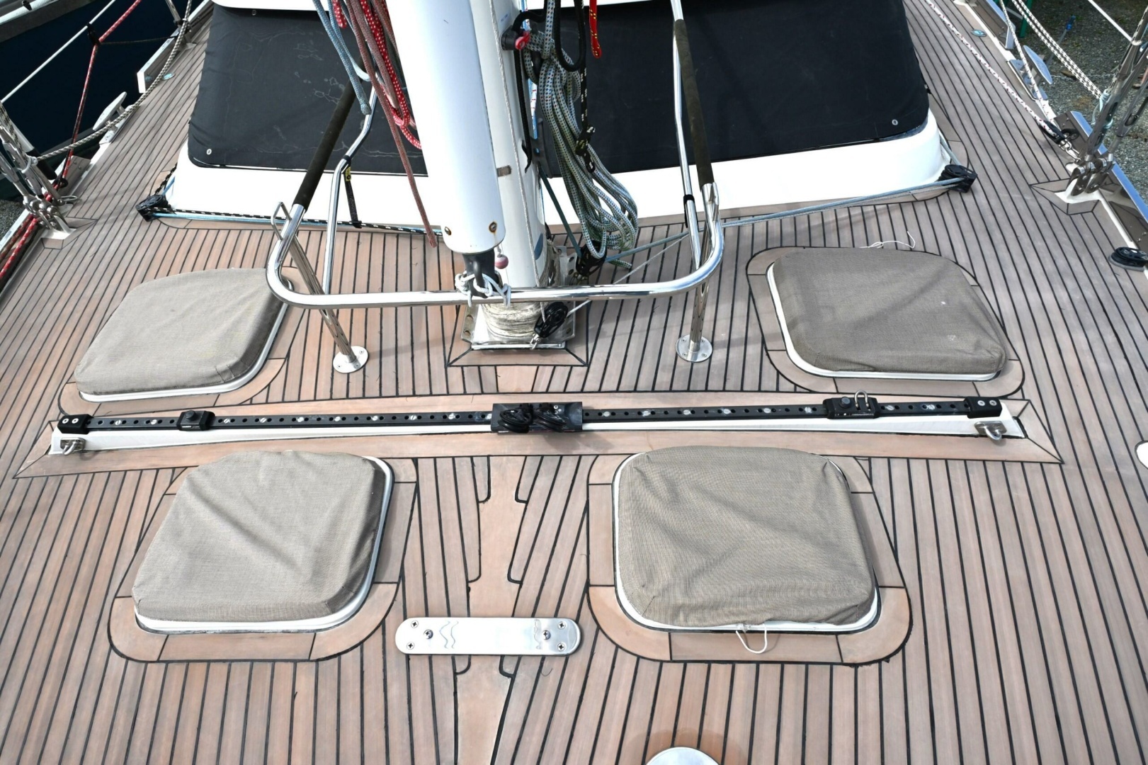 2006 Waterline 50 - Image 24