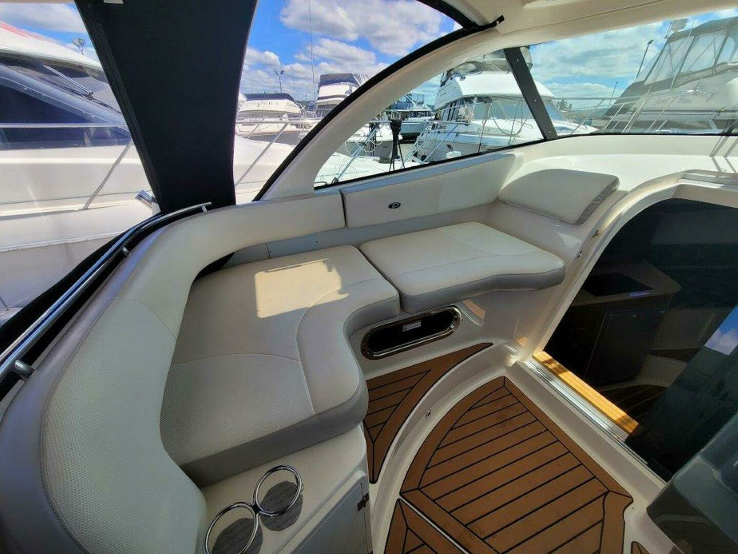 2013 Pursuit 345 Offshore - Image 10
