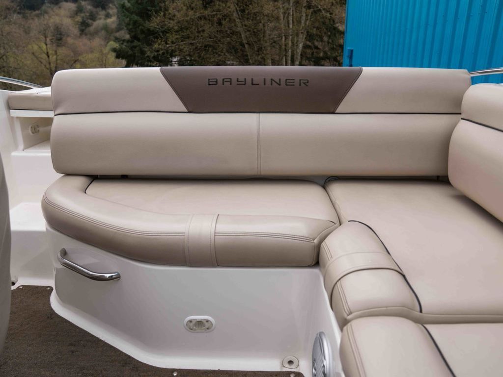 2015 Bayliner 195 DB - 16
