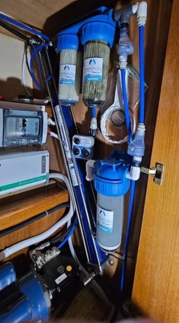 2002 Hunter 420 - Image 21