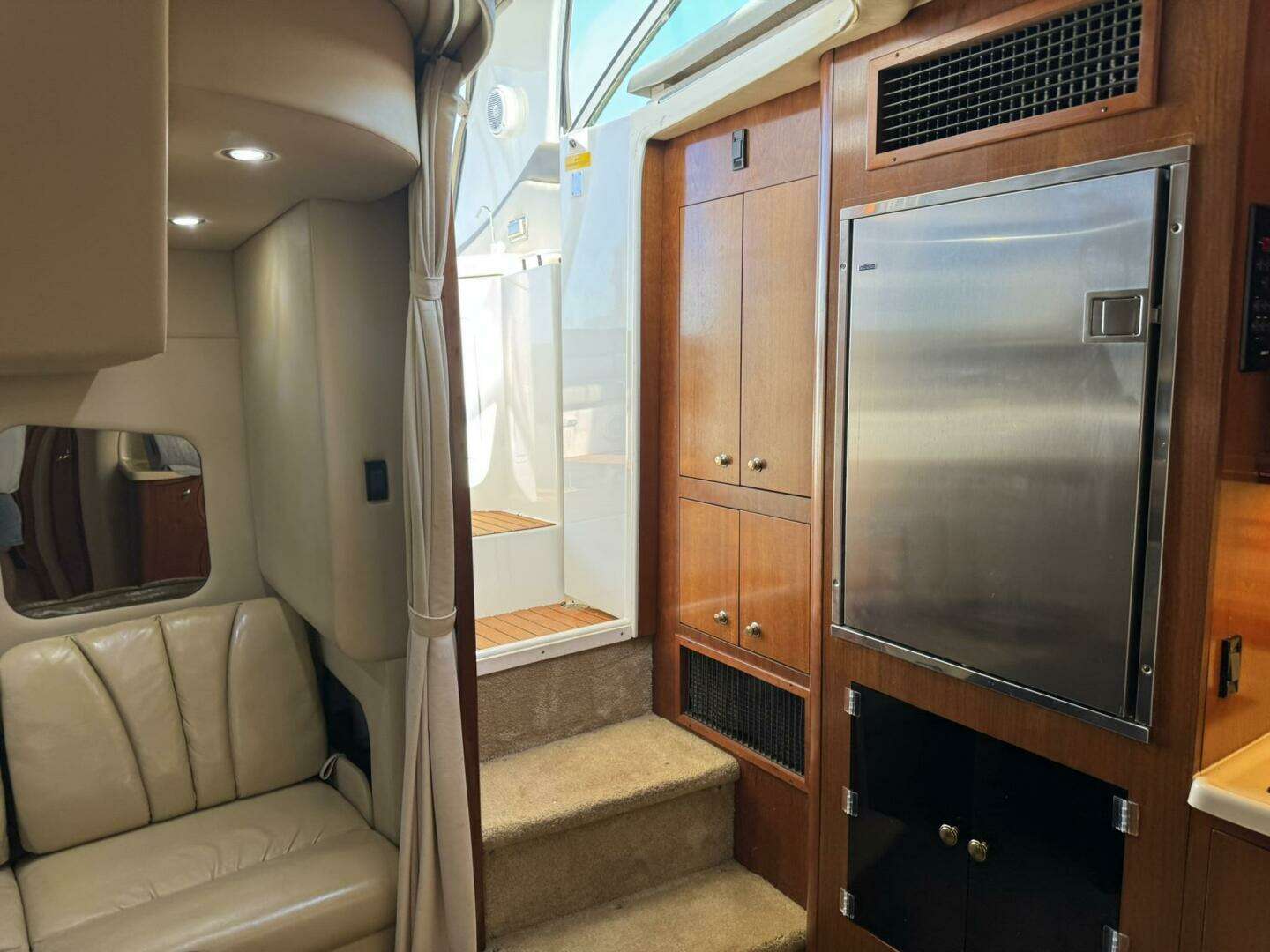 2003 Cruisers Yachts 3772 - Image 96