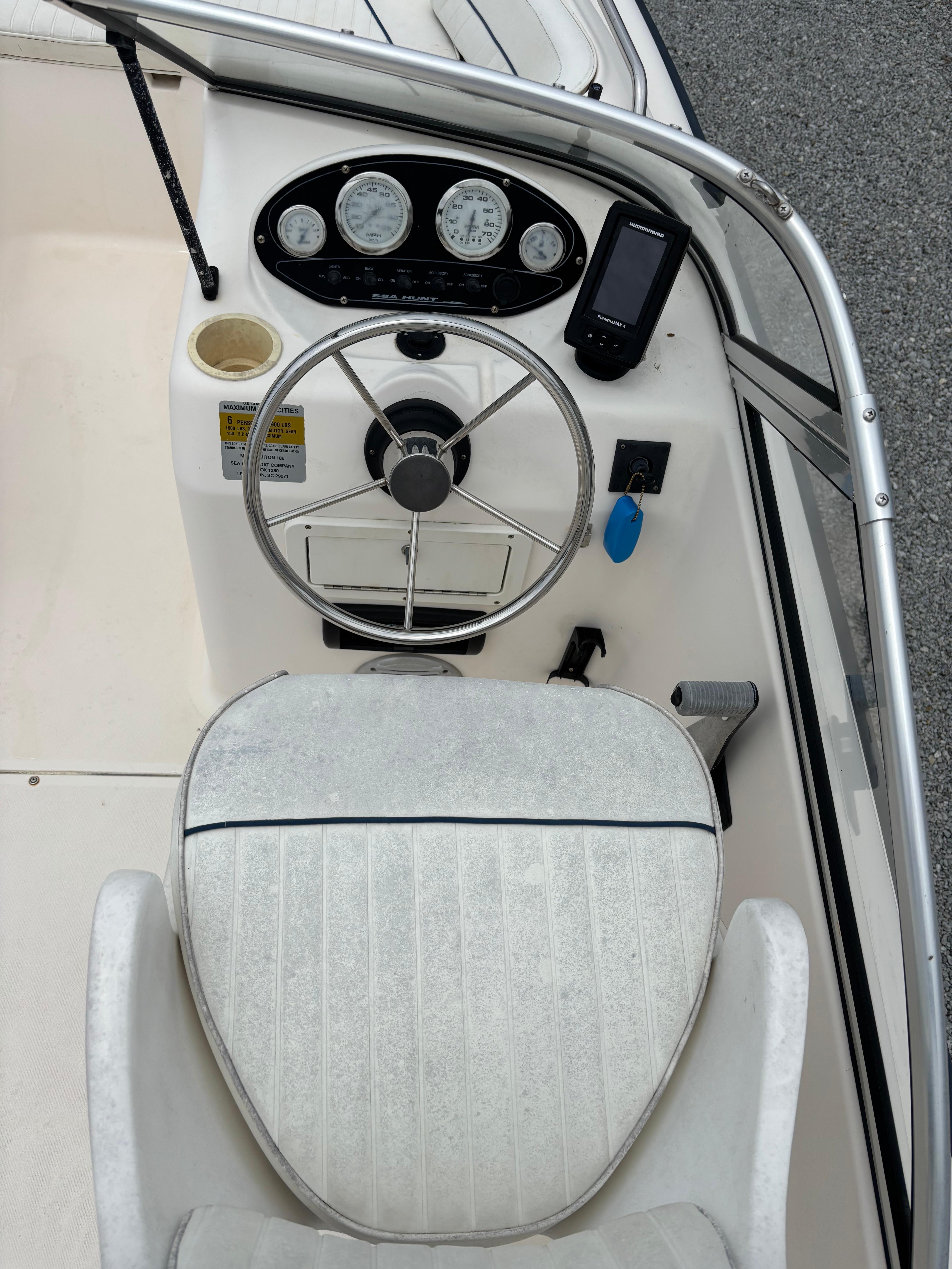 2004 Sea Hunt 186 Escape - 11